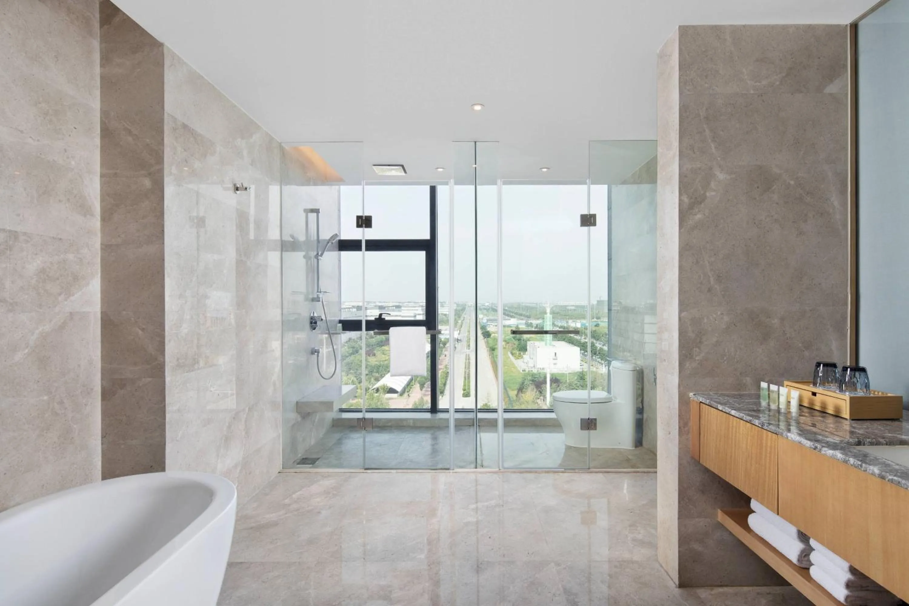 Bathroom in Courtyard by Marriott Zhengzhou Airport