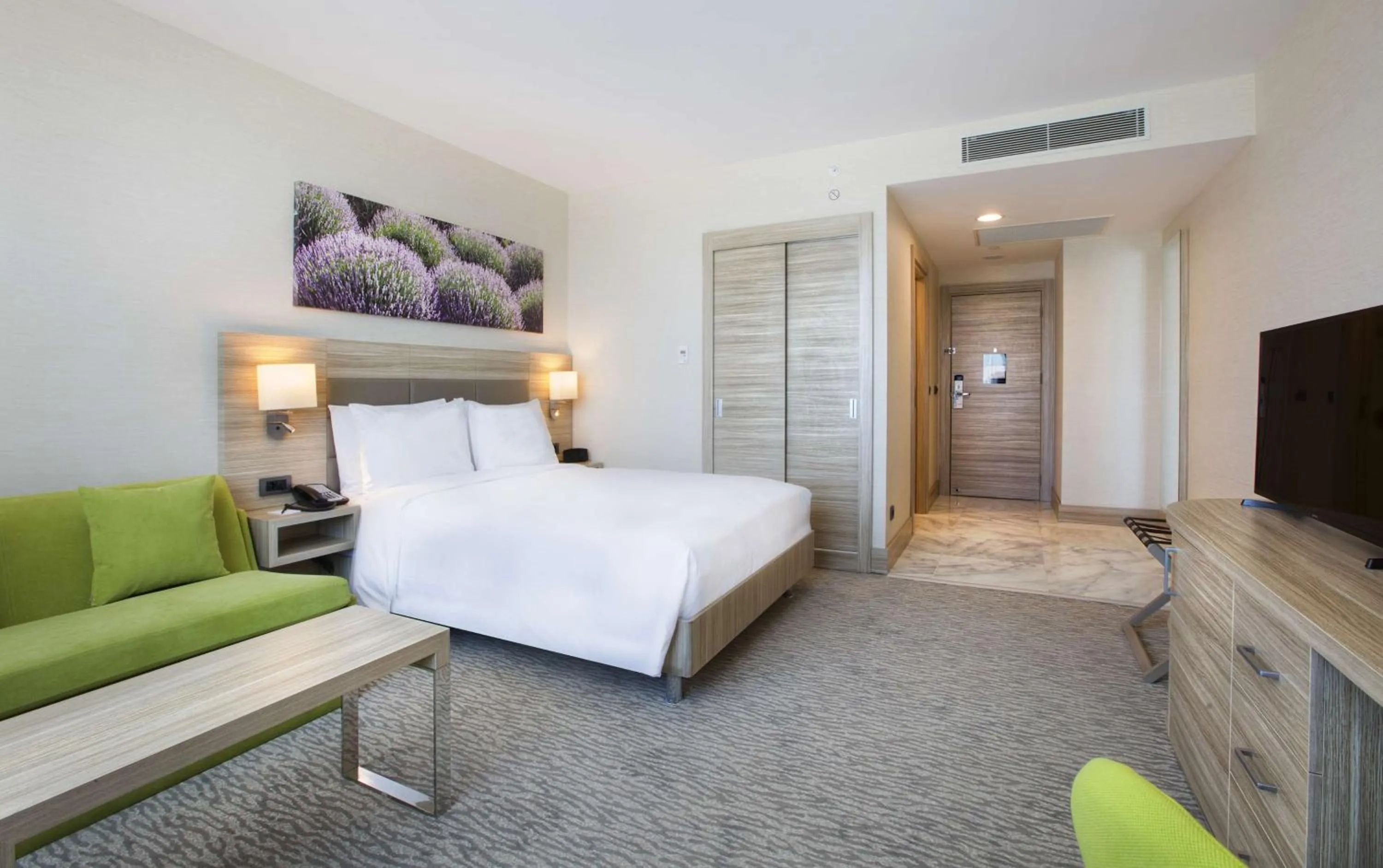 Bedroom, Bed in Hilton Garden Inn Isparta