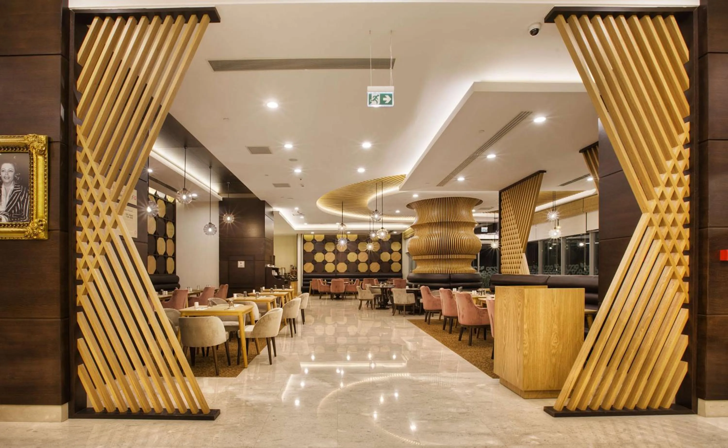 Restaurant/places to eat in Hilton Garden Inn Isparta