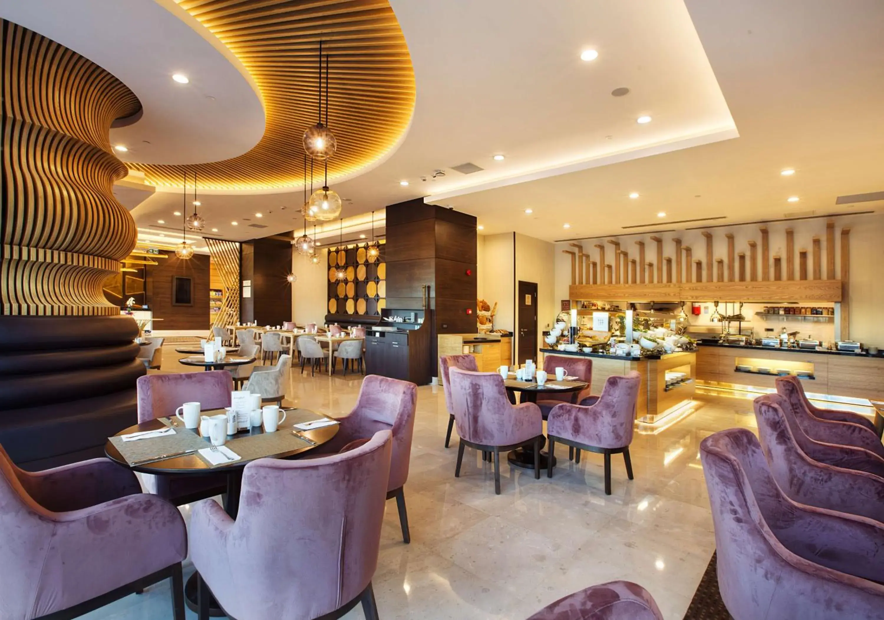 Lounge or bar in Hilton Garden Inn Isparta Lounge or bar in Hilton Garden Inn Isparta
