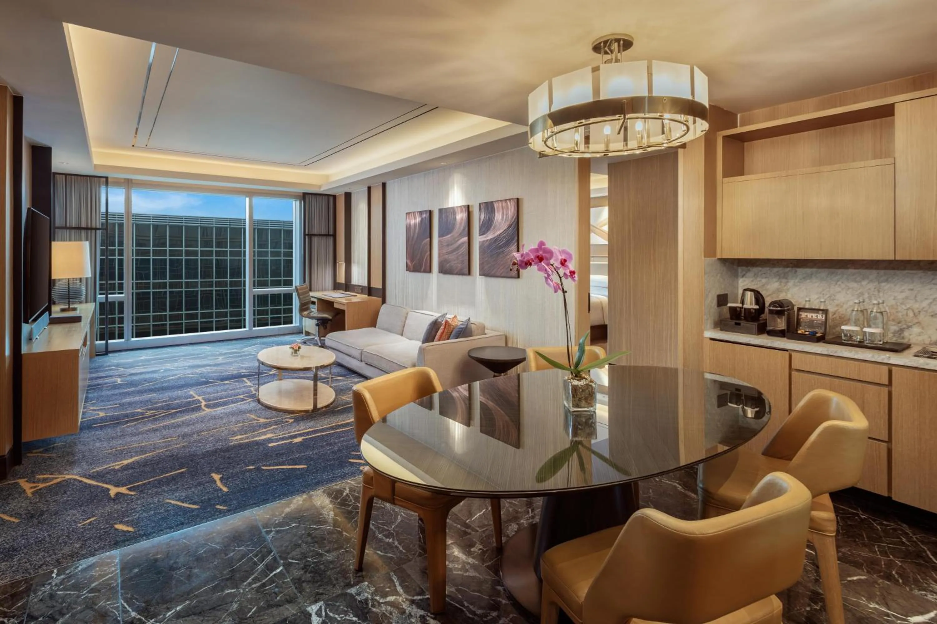 Living room in Hilton Manila Newport World Resorts