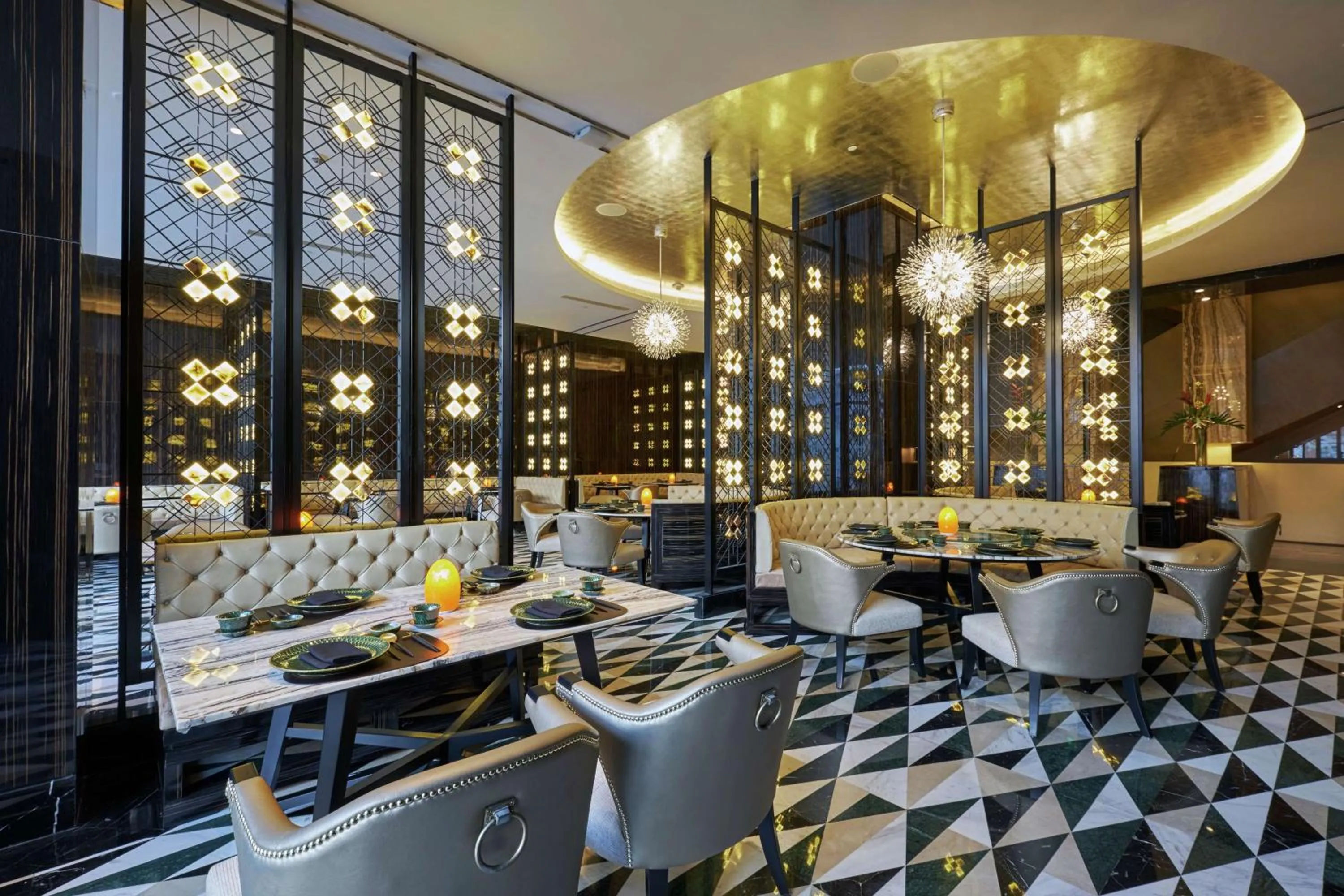 Restaurant/places to eat in Hilton Manila Newport World Resorts