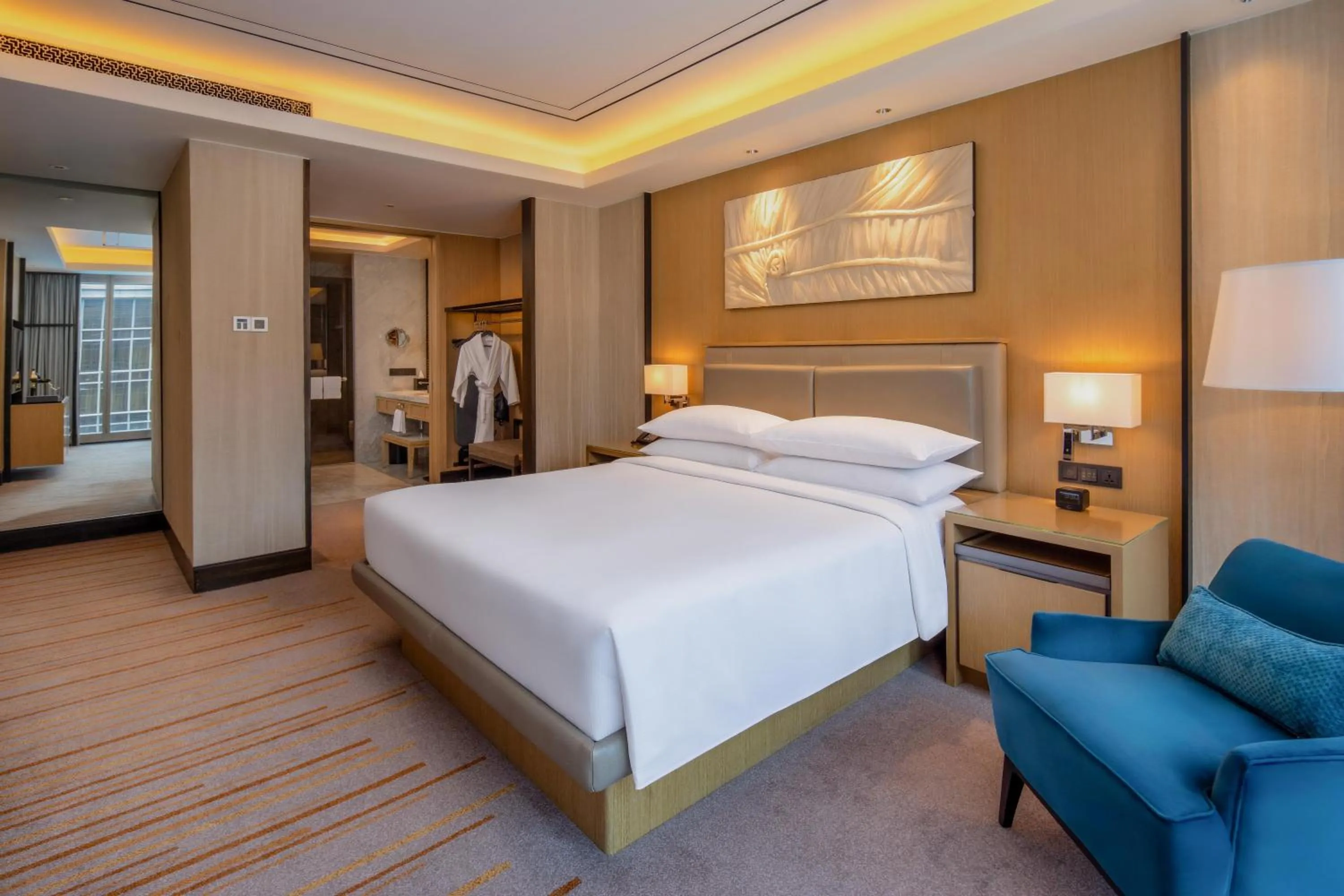 Bed in Hilton Manila Newport World Resorts