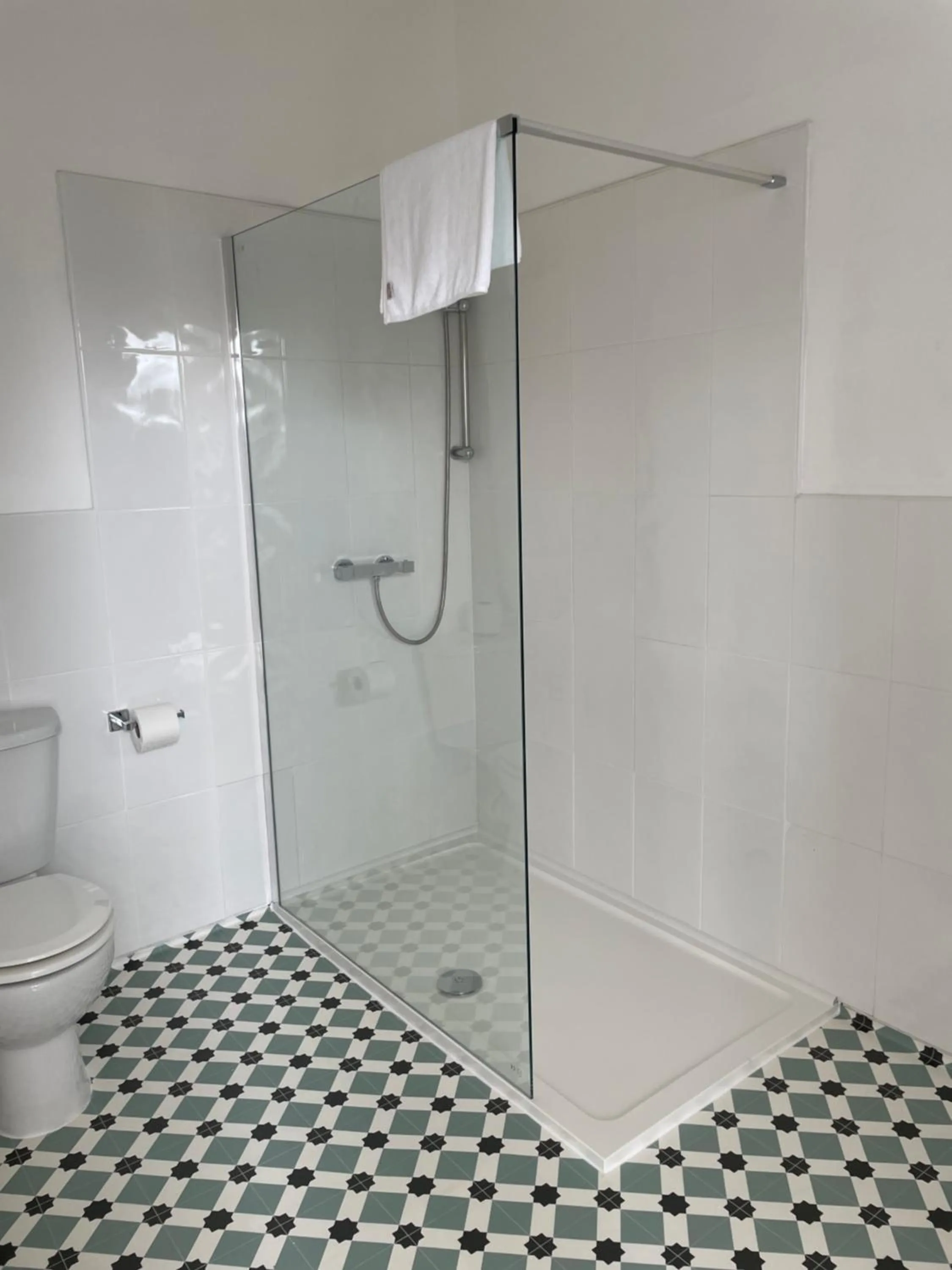 Shower in The Georgian Hollies Hotel