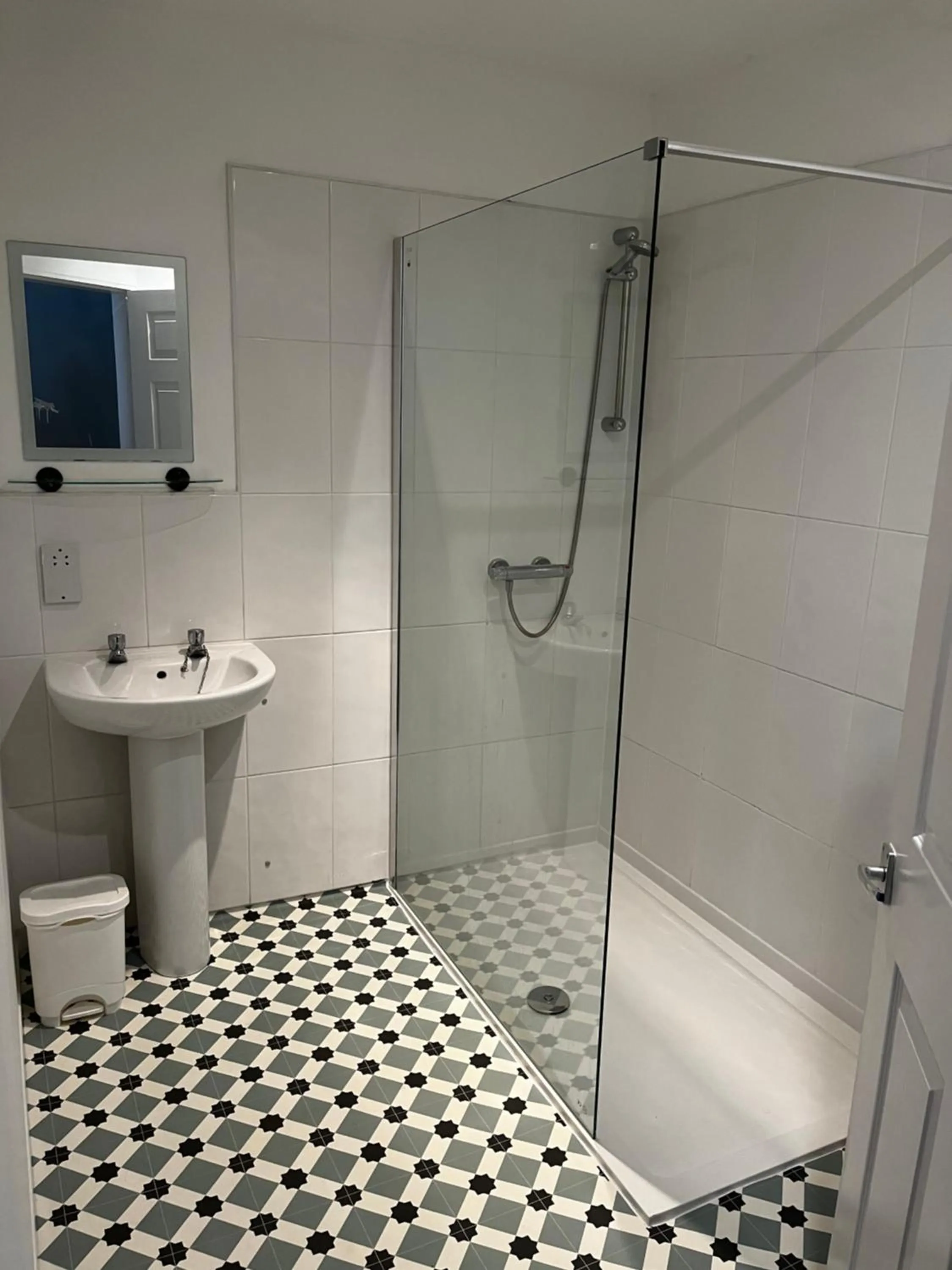 Bathroom in The Georgian Hollies Hotel