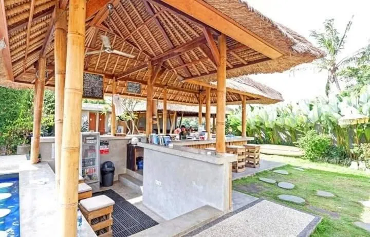 Day in Castaway Hostel