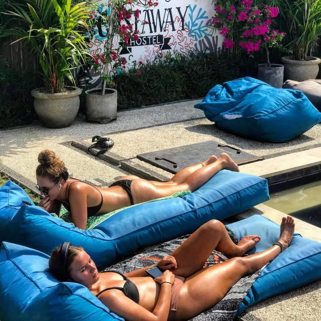 Day in Castaway Hostel