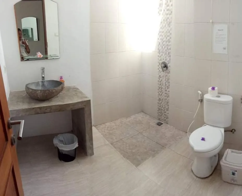 Bathroom in Castaway Hostel