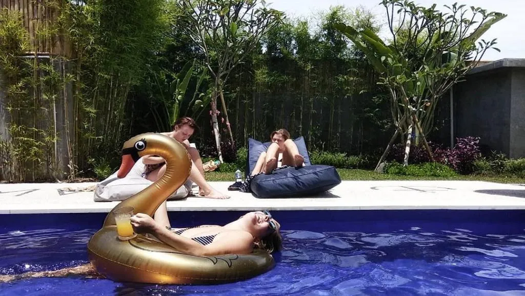 Swimming pool in Castaway Hostel
