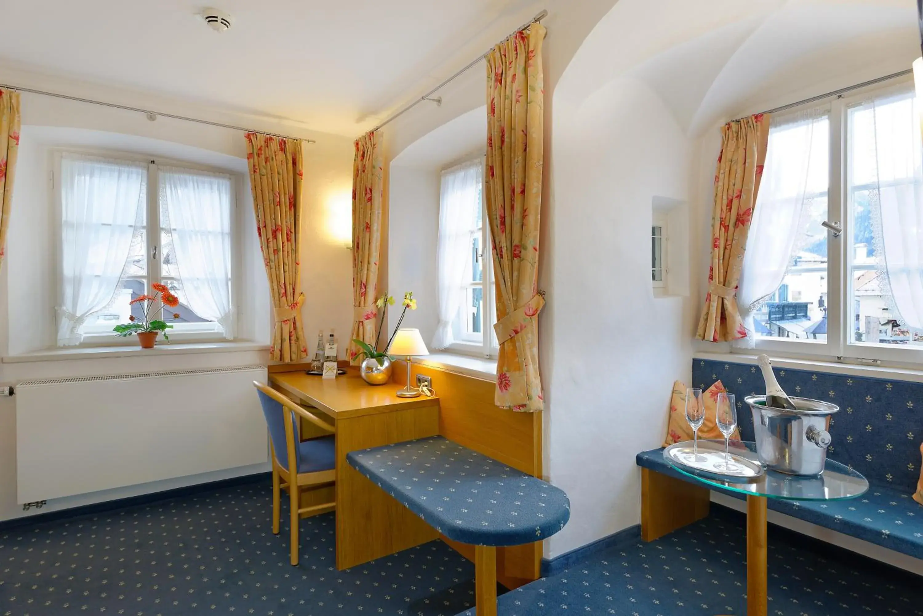 Comfort Double Room in Hotel Alte Post Comfort Double Room in Hotel Alte Post