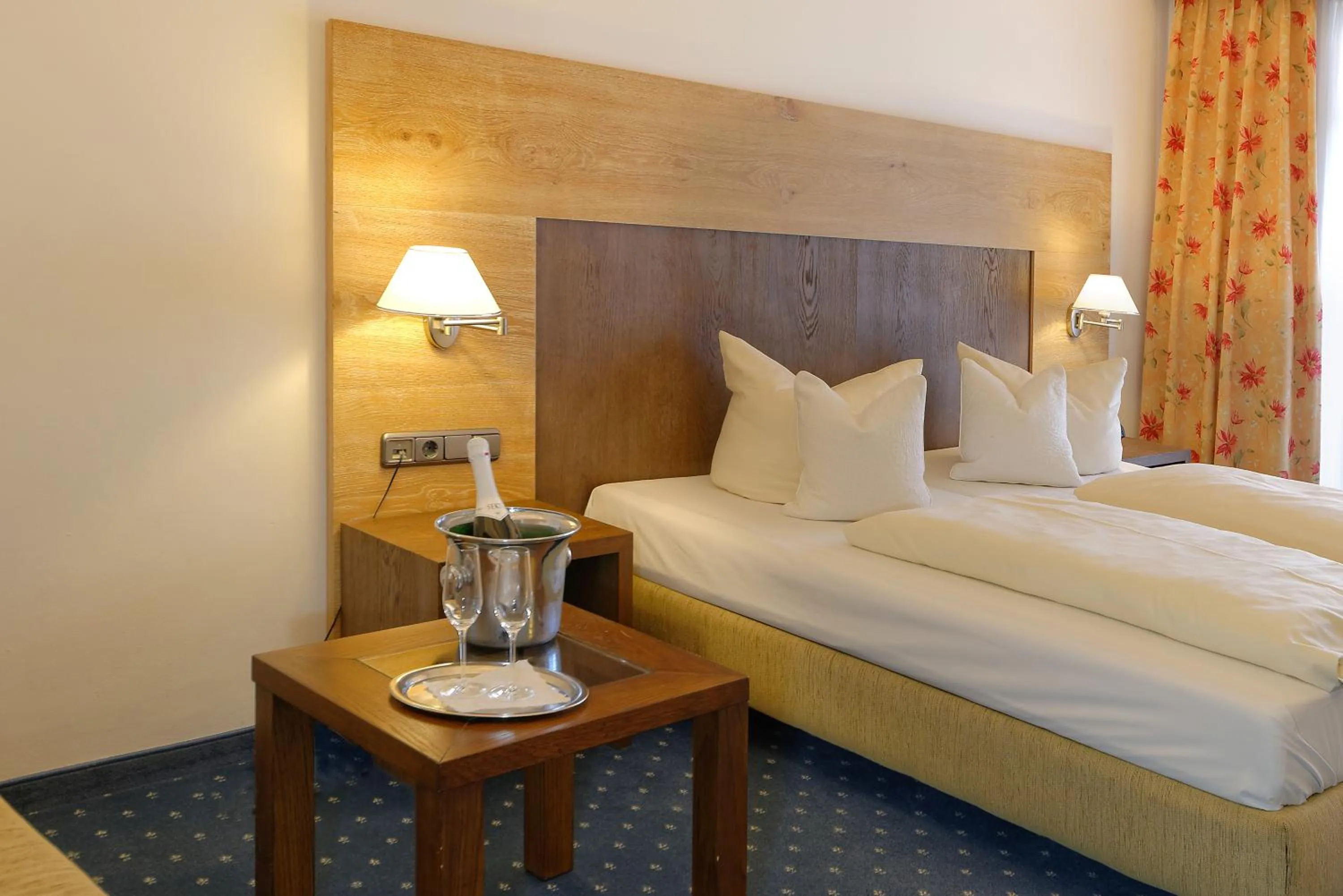 Bedroom, Bed in Hotel Alte Post