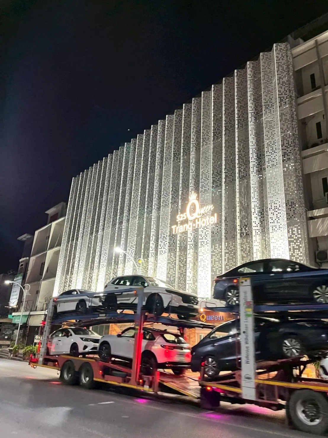 Property building in S2S Queen Trang Hotel