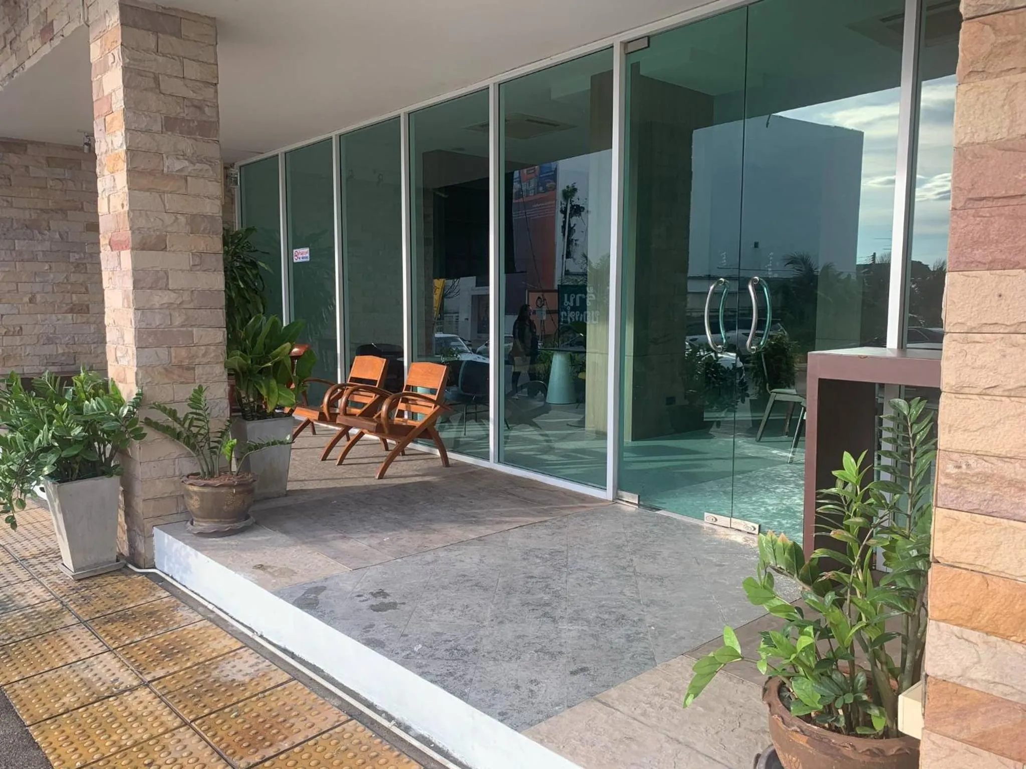 Day in S2S Queen Trang Hotel