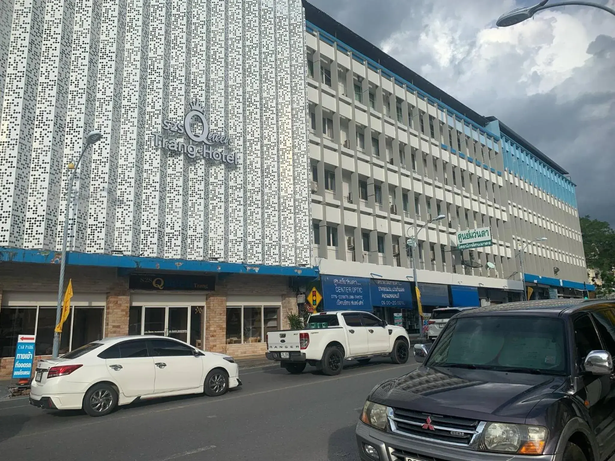 Property building in S2S Queen Trang Hotel Property building in S2S Queen Trang Hotel