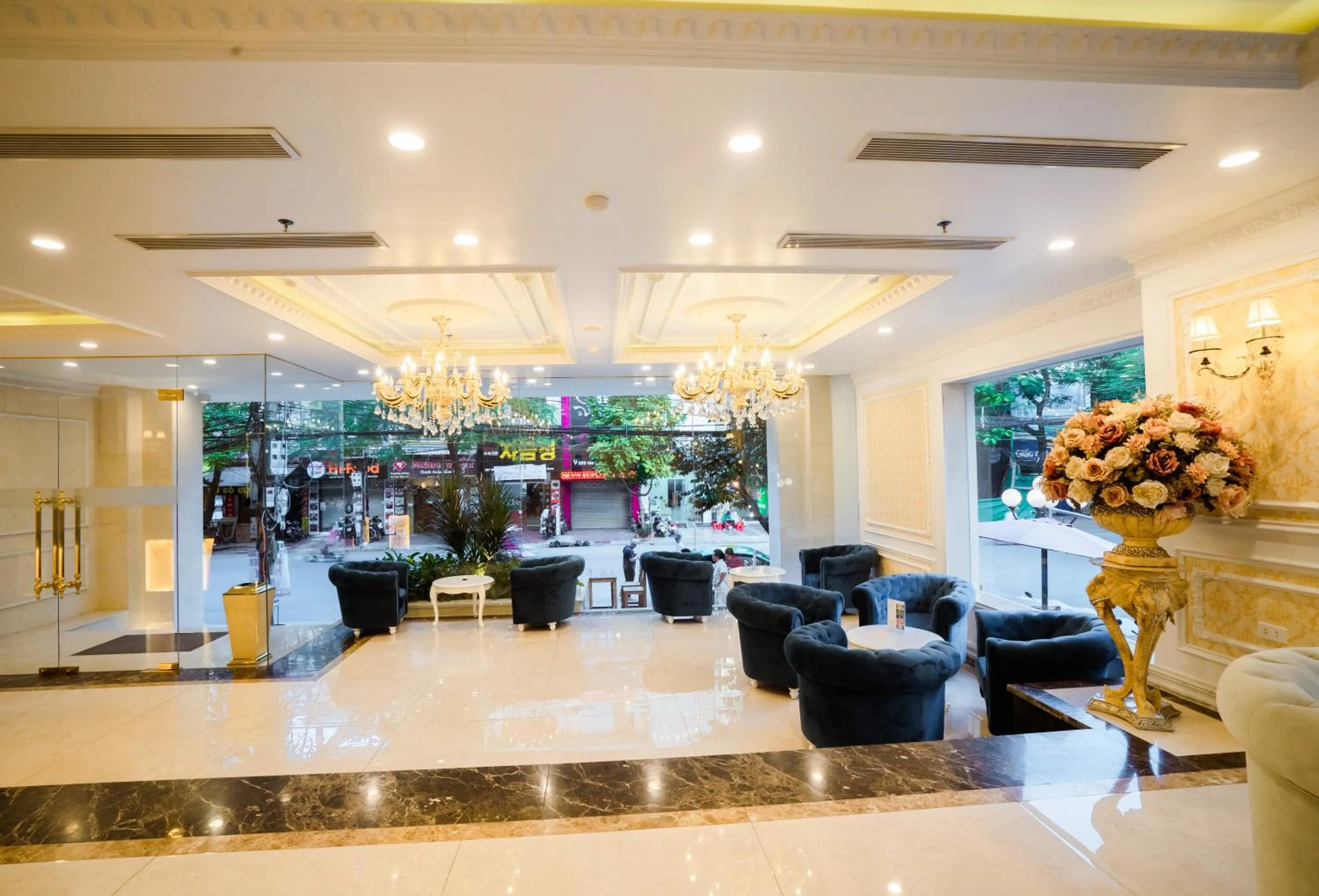 Lobby or reception in GM Hotel and Apartment