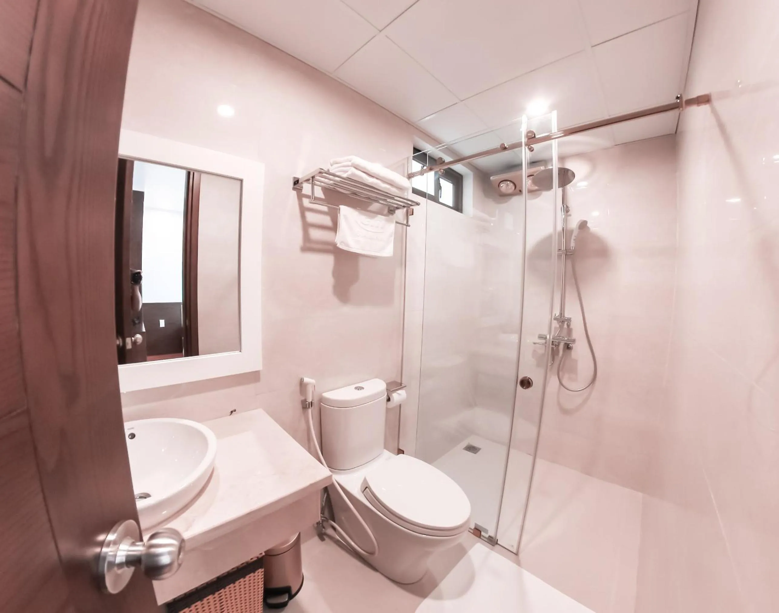 Shower in GM Hotel and Apartment