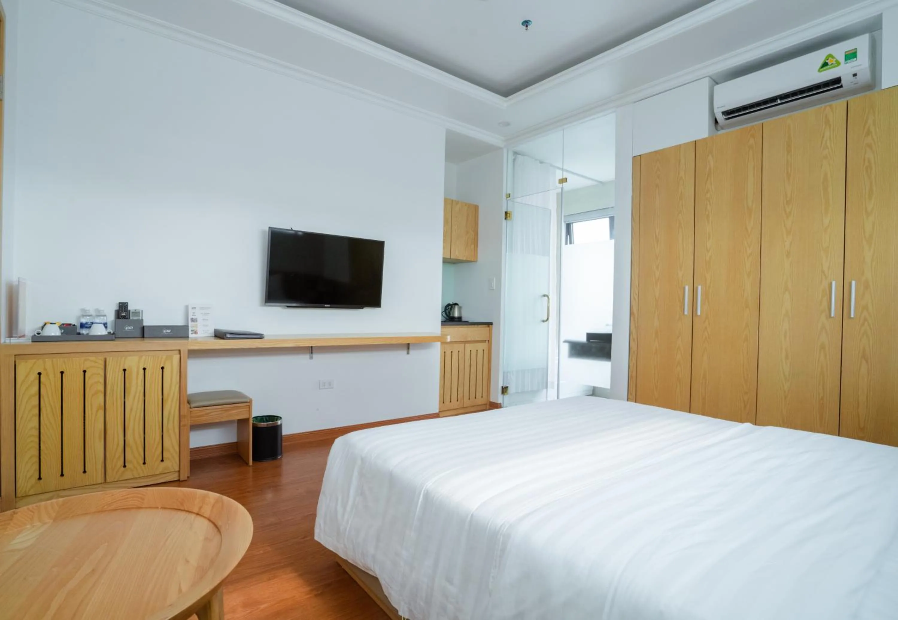 TV and multimedia, Bed in GM Hotel and Apartment