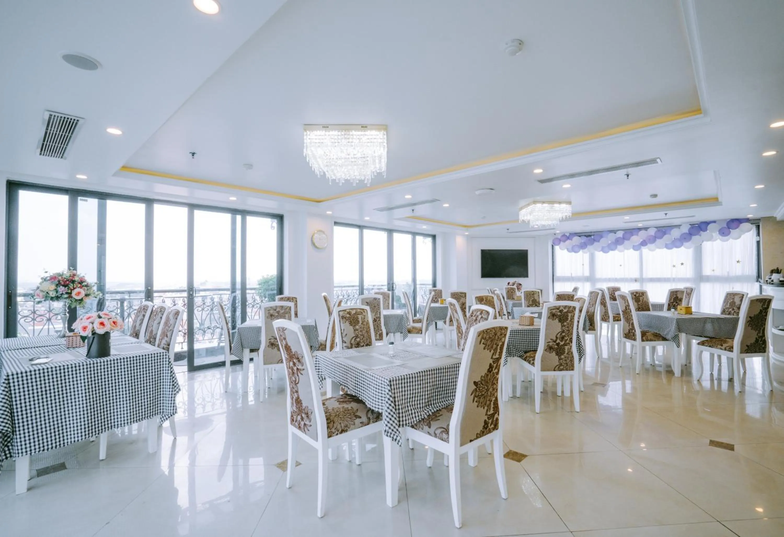 Restaurant/places to eat in GM Hotel and Apartment