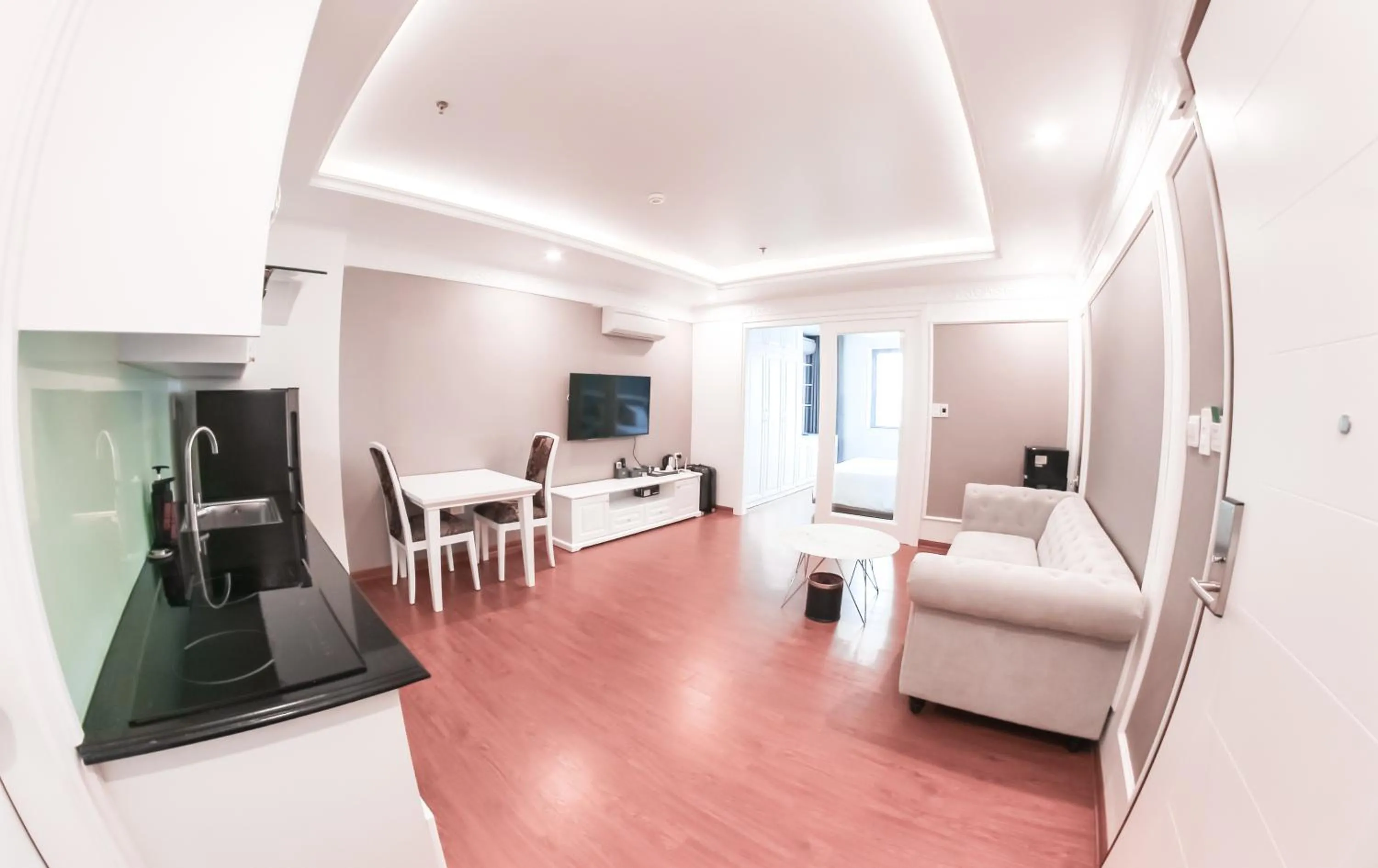 TV and multimedia in GM Hotel and Apartment
