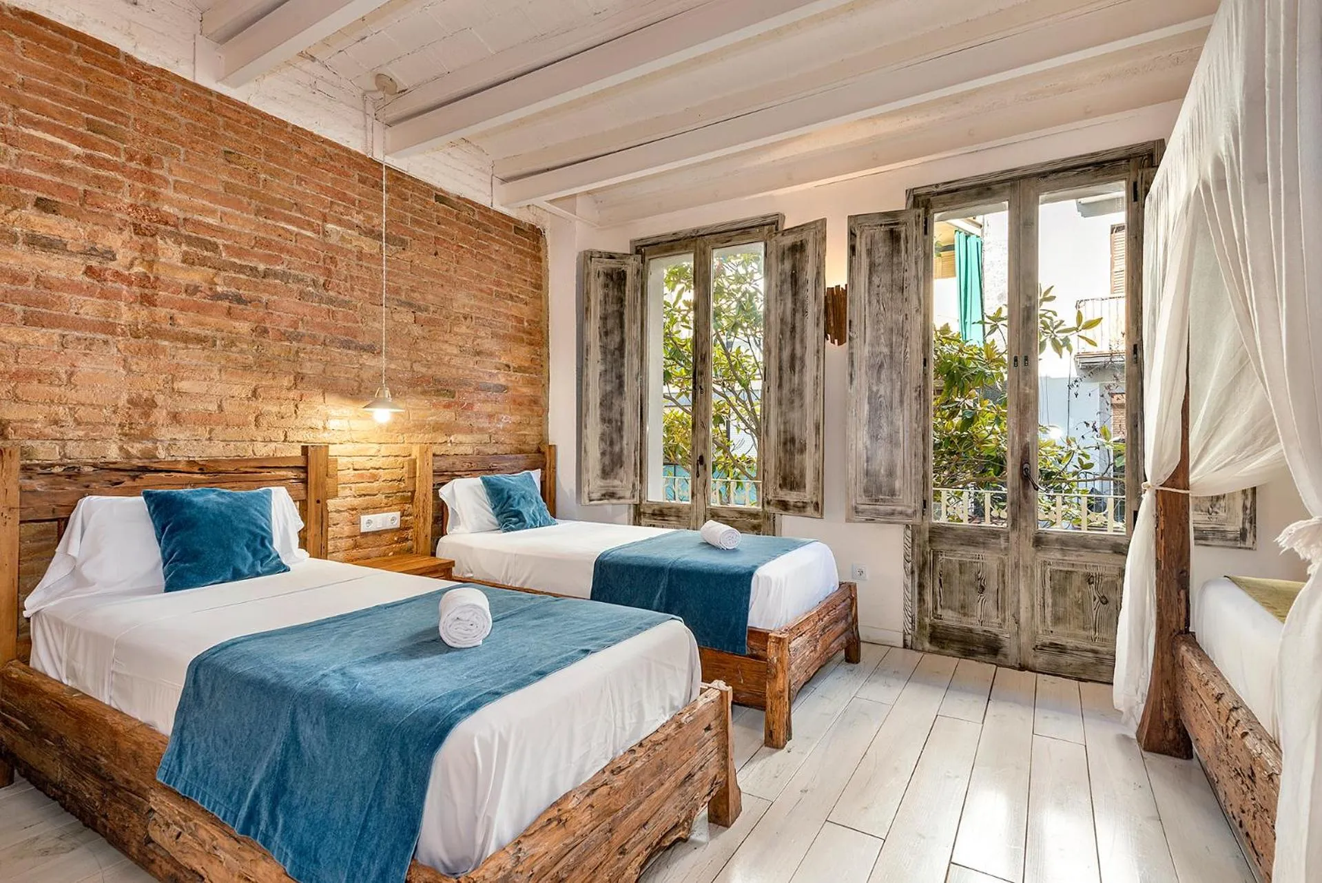 La Bodega Suites