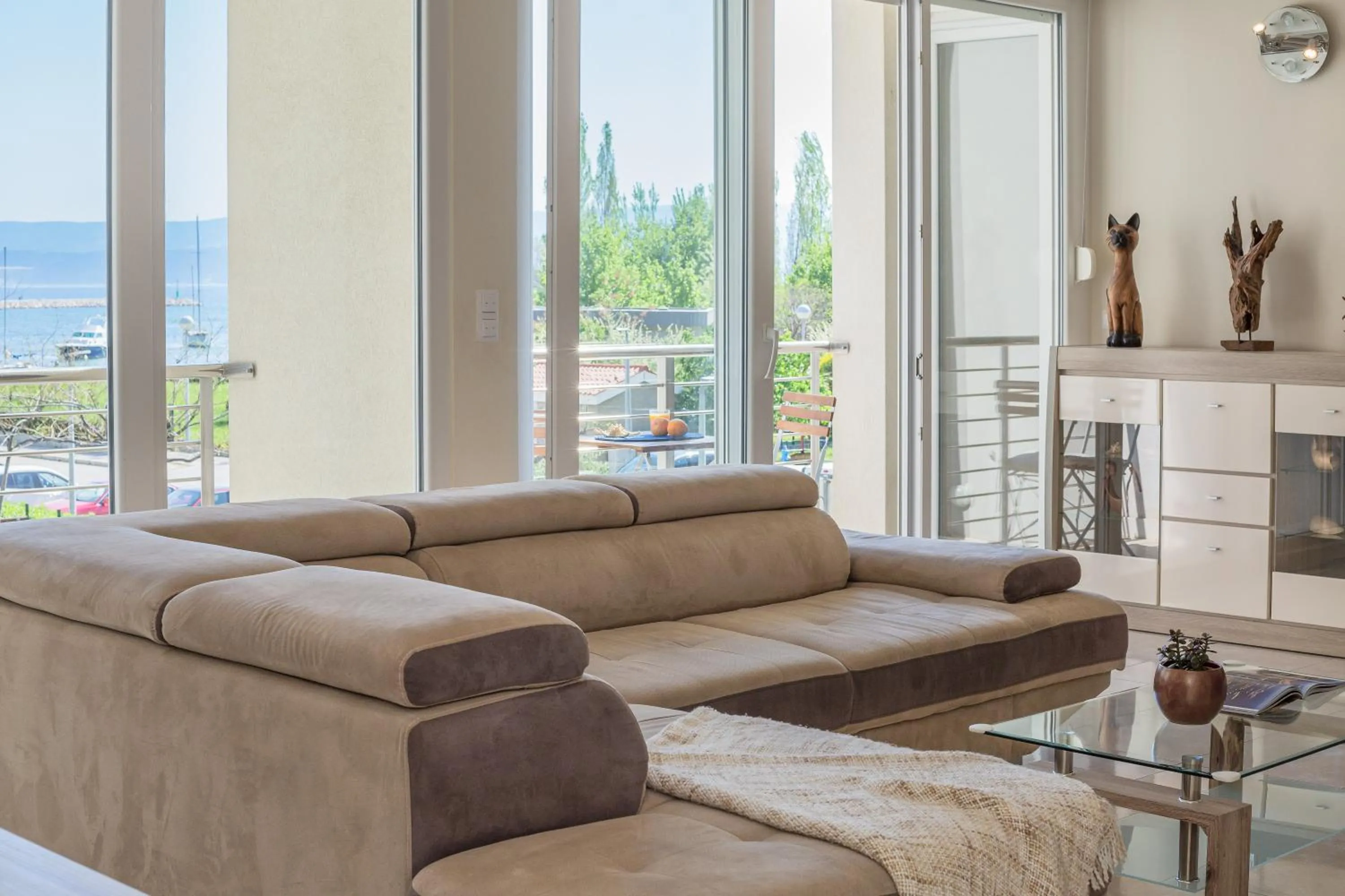 AP 6+2 in one of the most luxury building in Omis