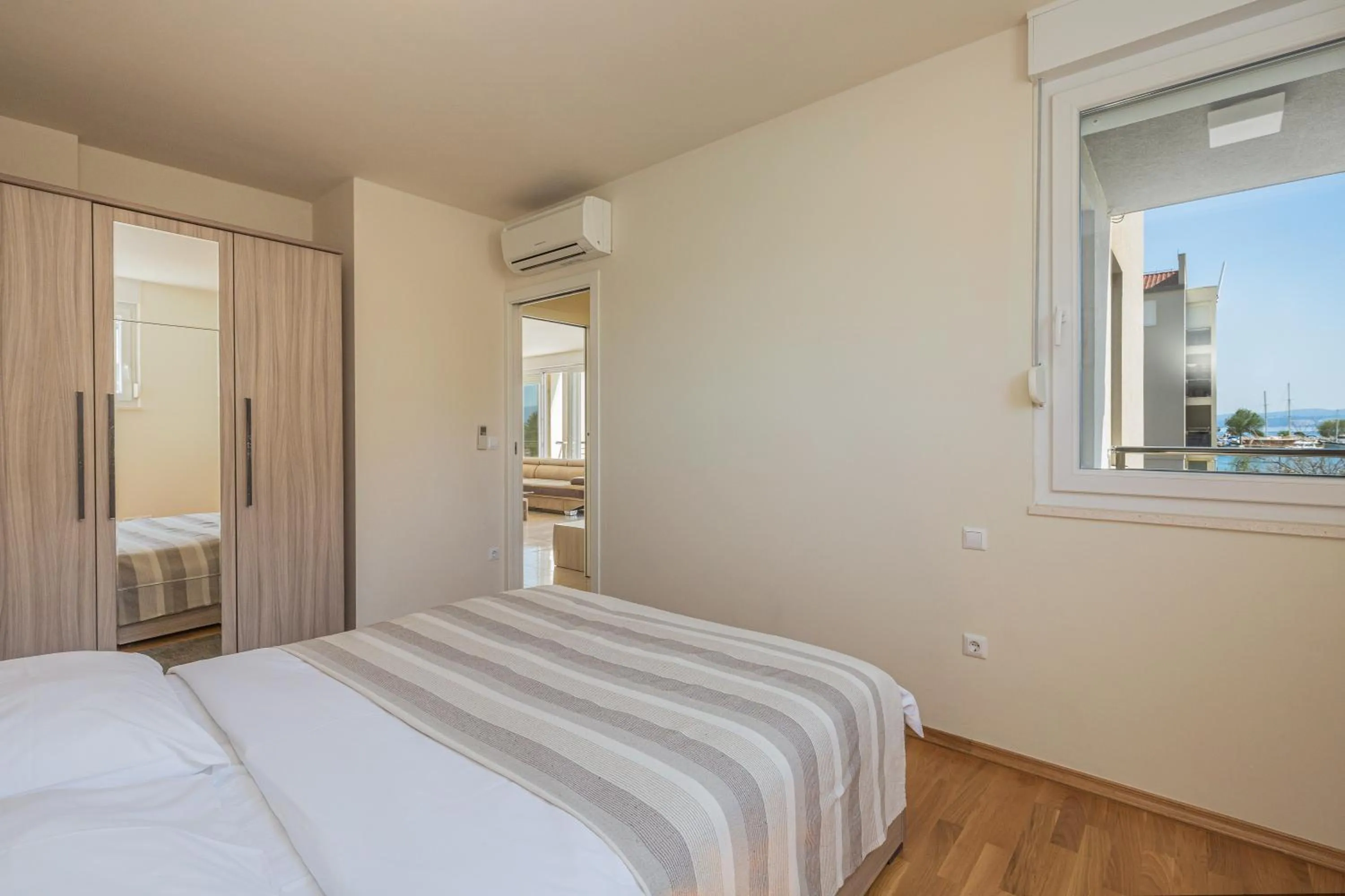 Bed in AP 6+2 in one of the most luxury building in Omis