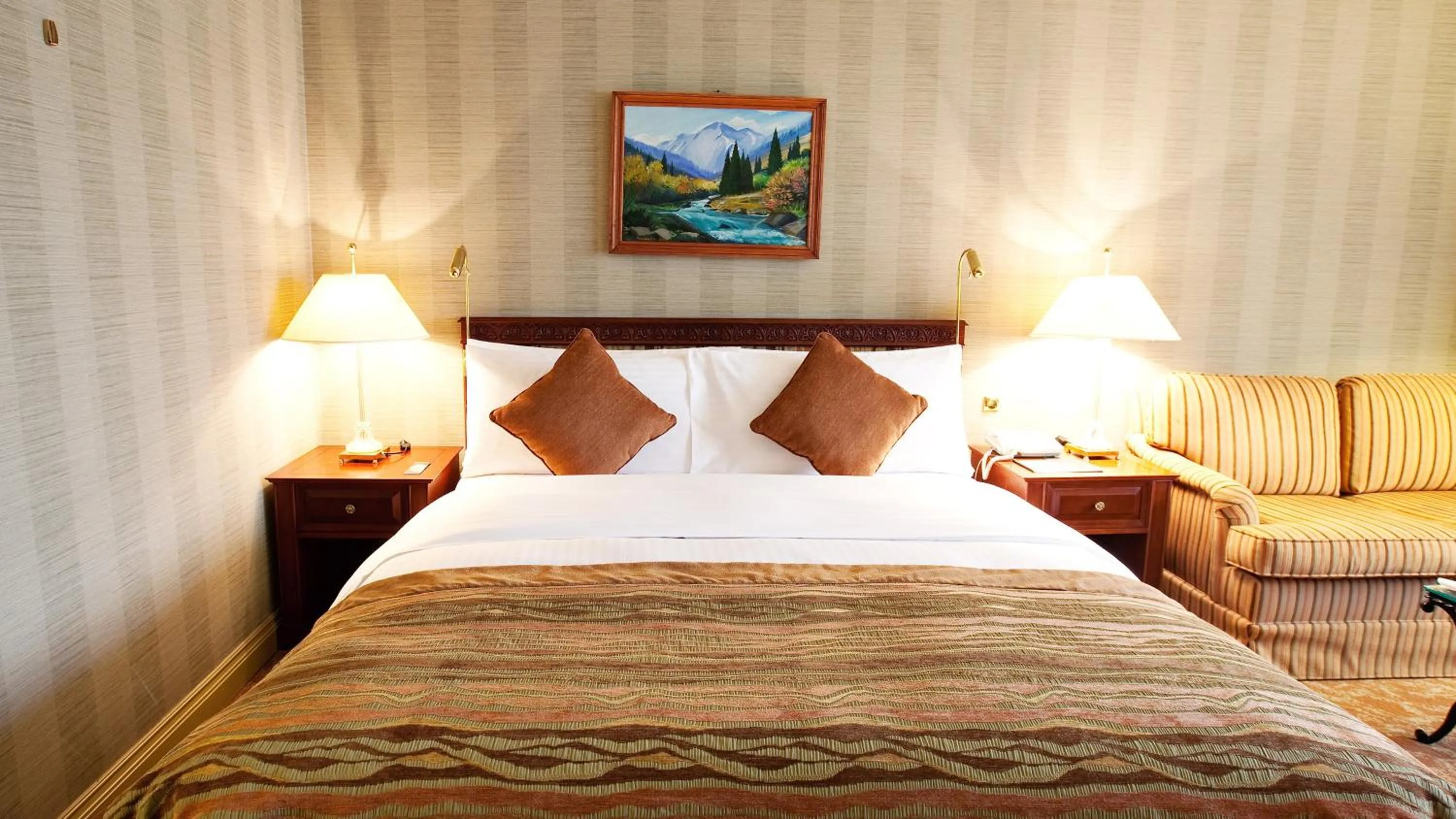 Photo of the whole room, Bed in InterContinental Almaty by IHG