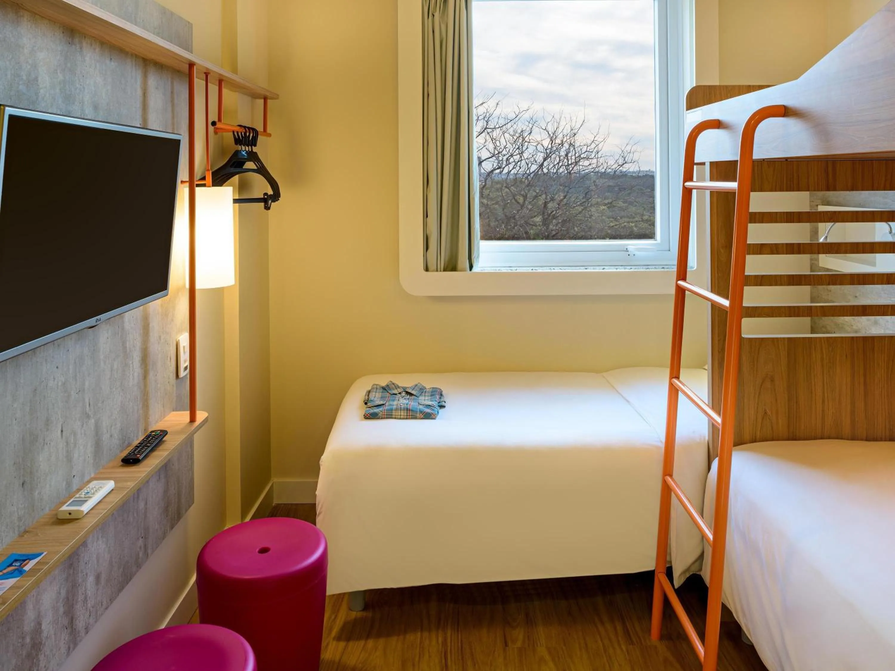 Bedroom, Bed in ibis budget Foz do Iguaçu