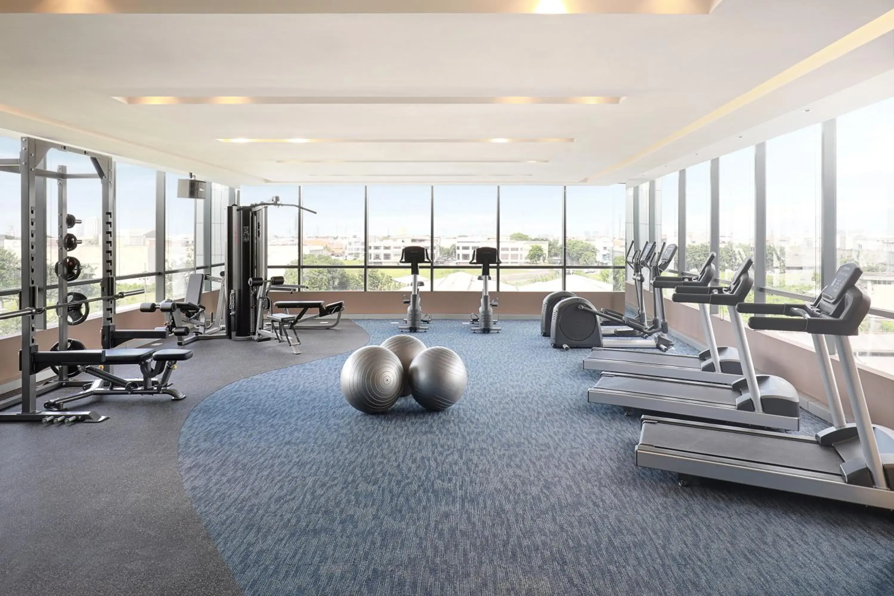Fitness centre/facilities in Novotel Samator Surabaya Timur Fitness centre/facilities in Novotel Samator Surabaya Timur