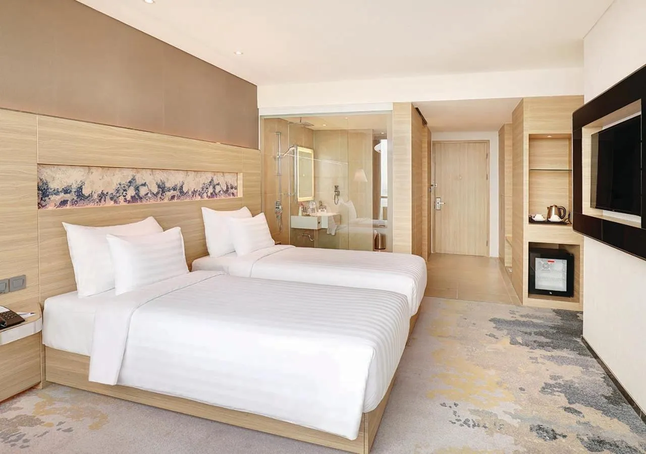 Photo of the whole room, Bed in Novotel Samator Surabaya Timur