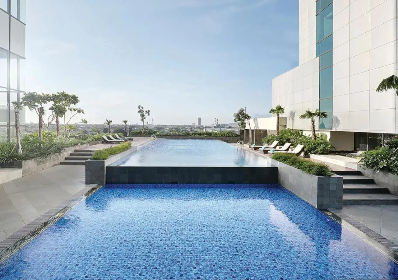Swimming pool in Novotel Samator Surabaya Timur Swimming pool in Novotel Samator Surabaya Timur