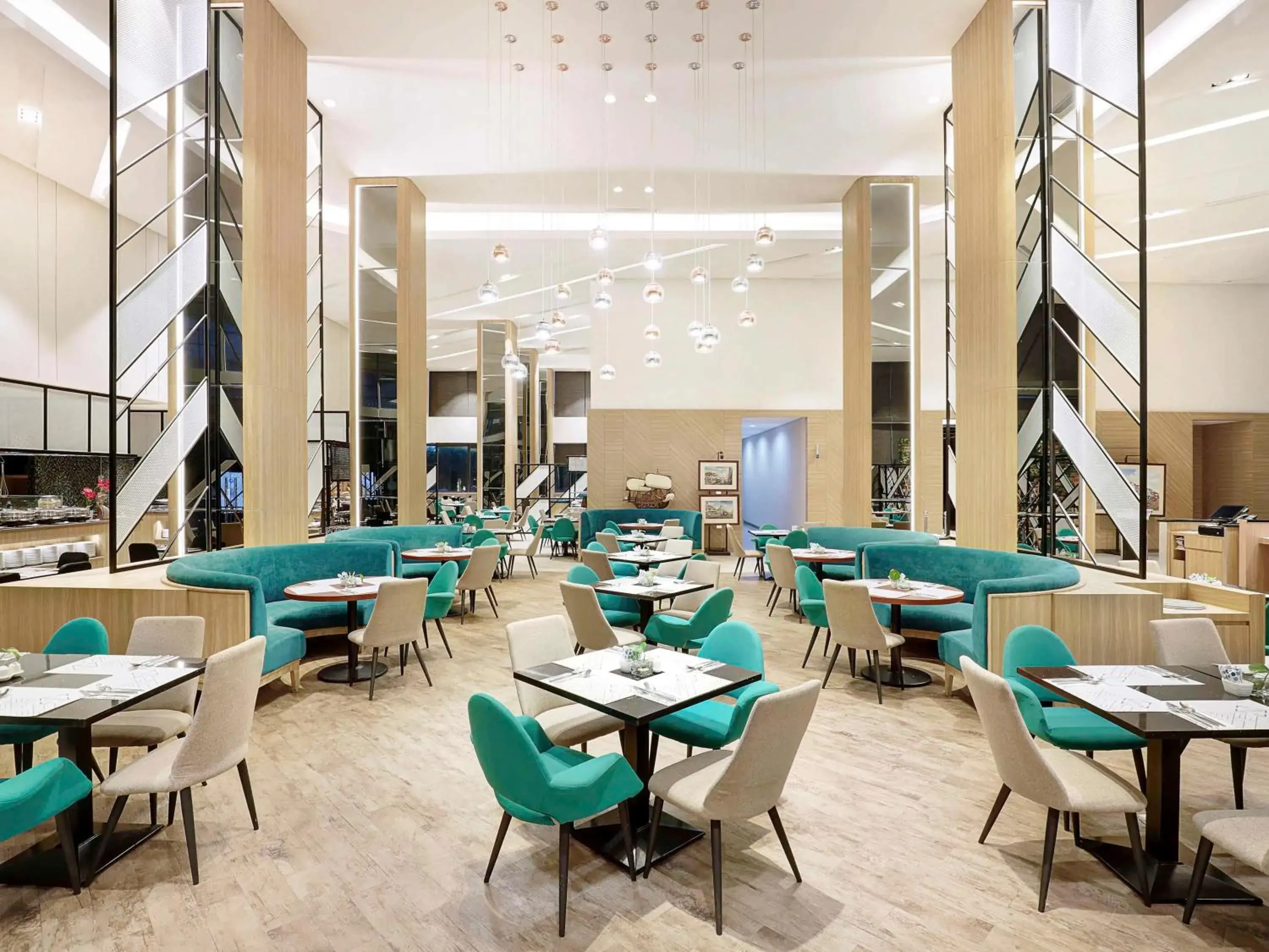 Restaurant/places to eat in Novotel Samator Surabaya Timur Restaurant/places to eat in Novotel Samator Surabaya Timur