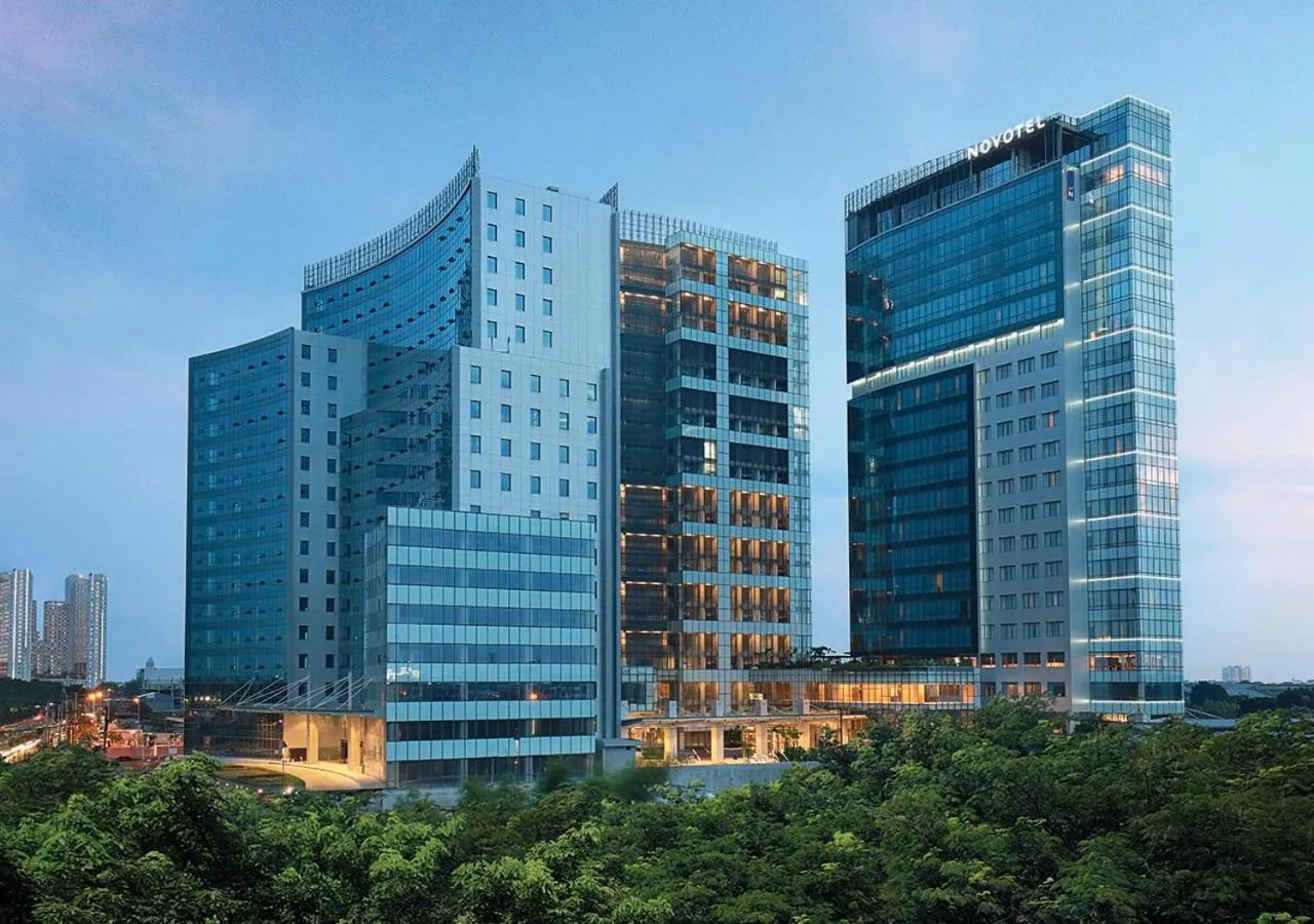Property building in Novotel Samator Surabaya Timur