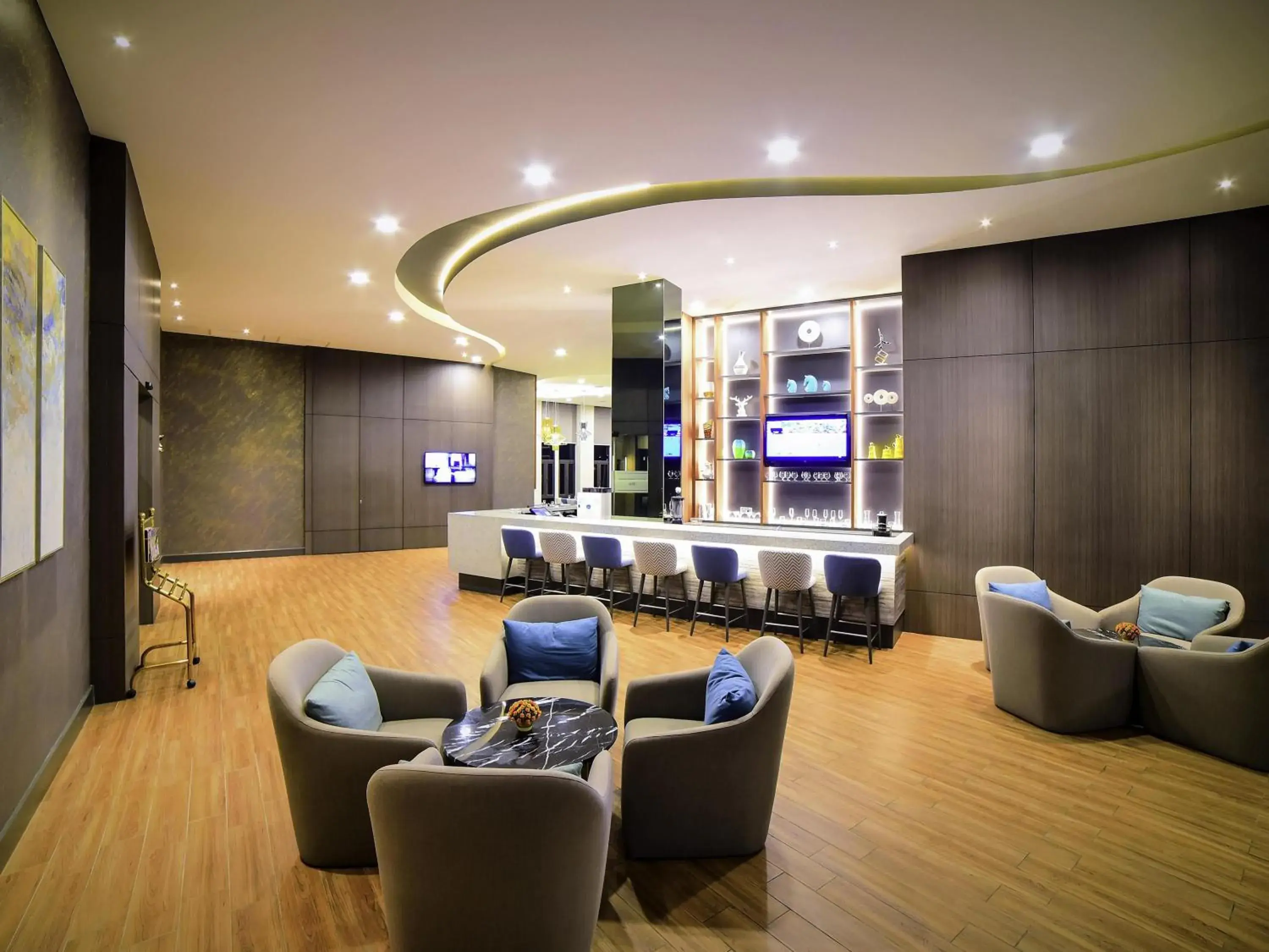Lounge or bar in Mercure Selangor Selayang Lounge or bar in Mercure Selangor Selayang