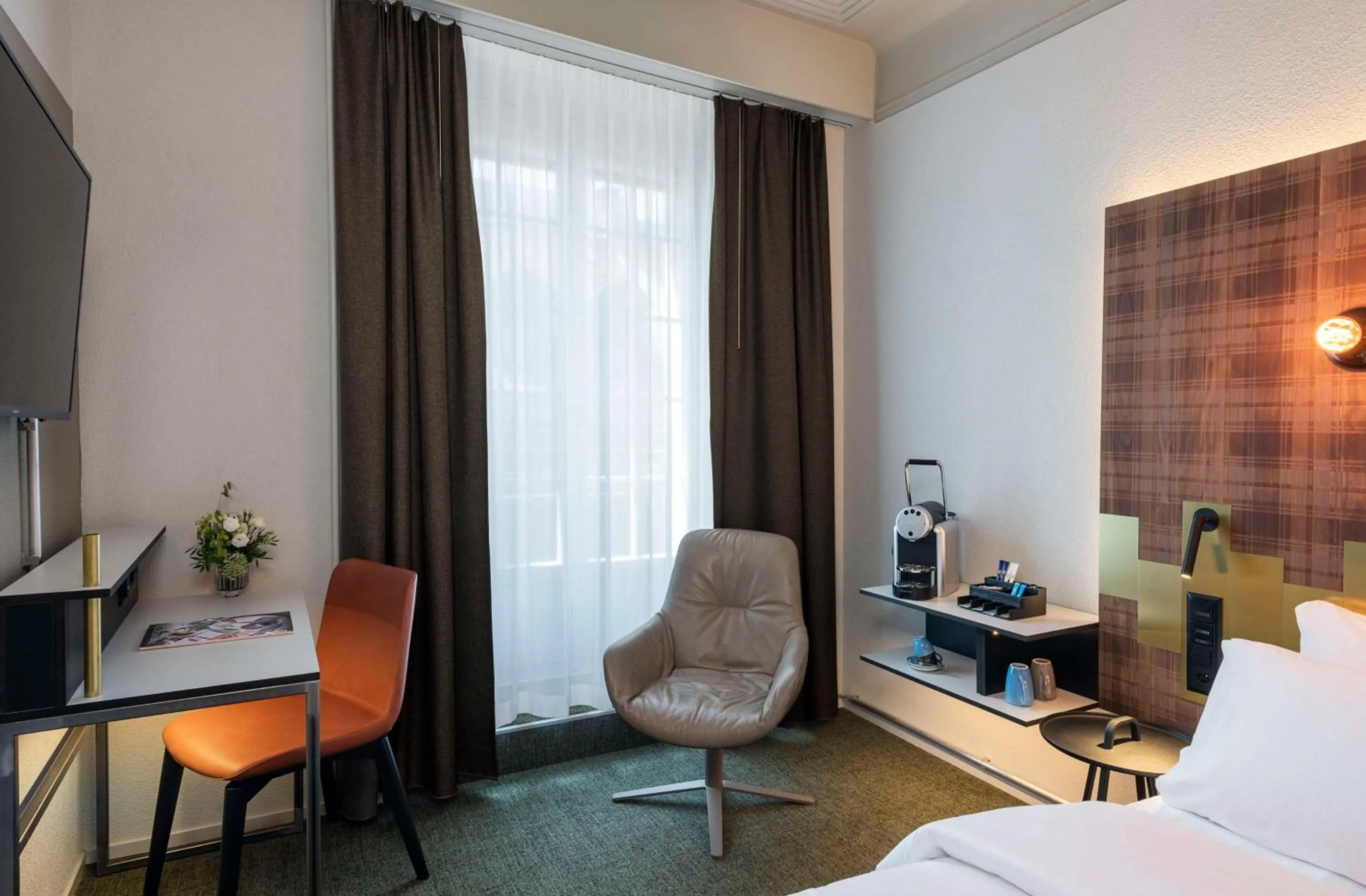 Bedroom, Bed in NH Bern The Bristol