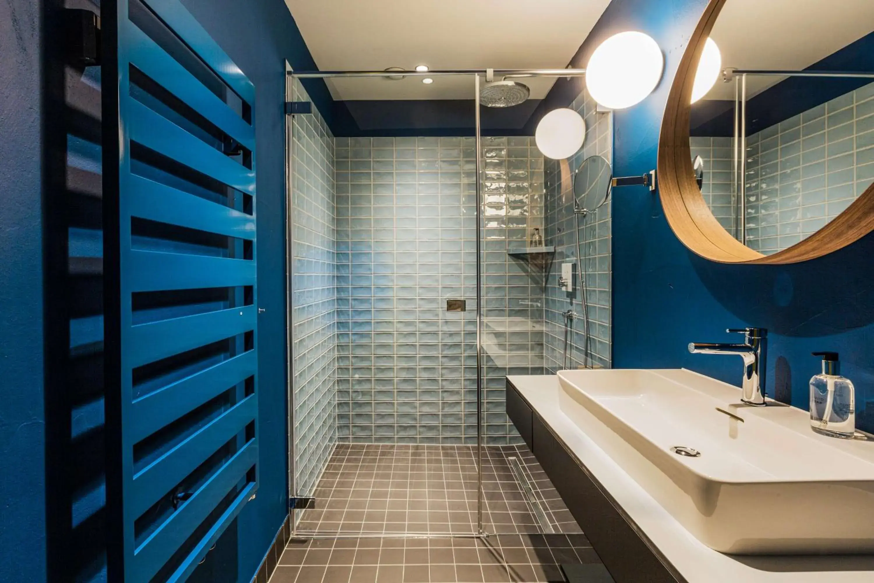 Bedroom in NH Bern The Bristol Bedroom in NH Bern The Bristol