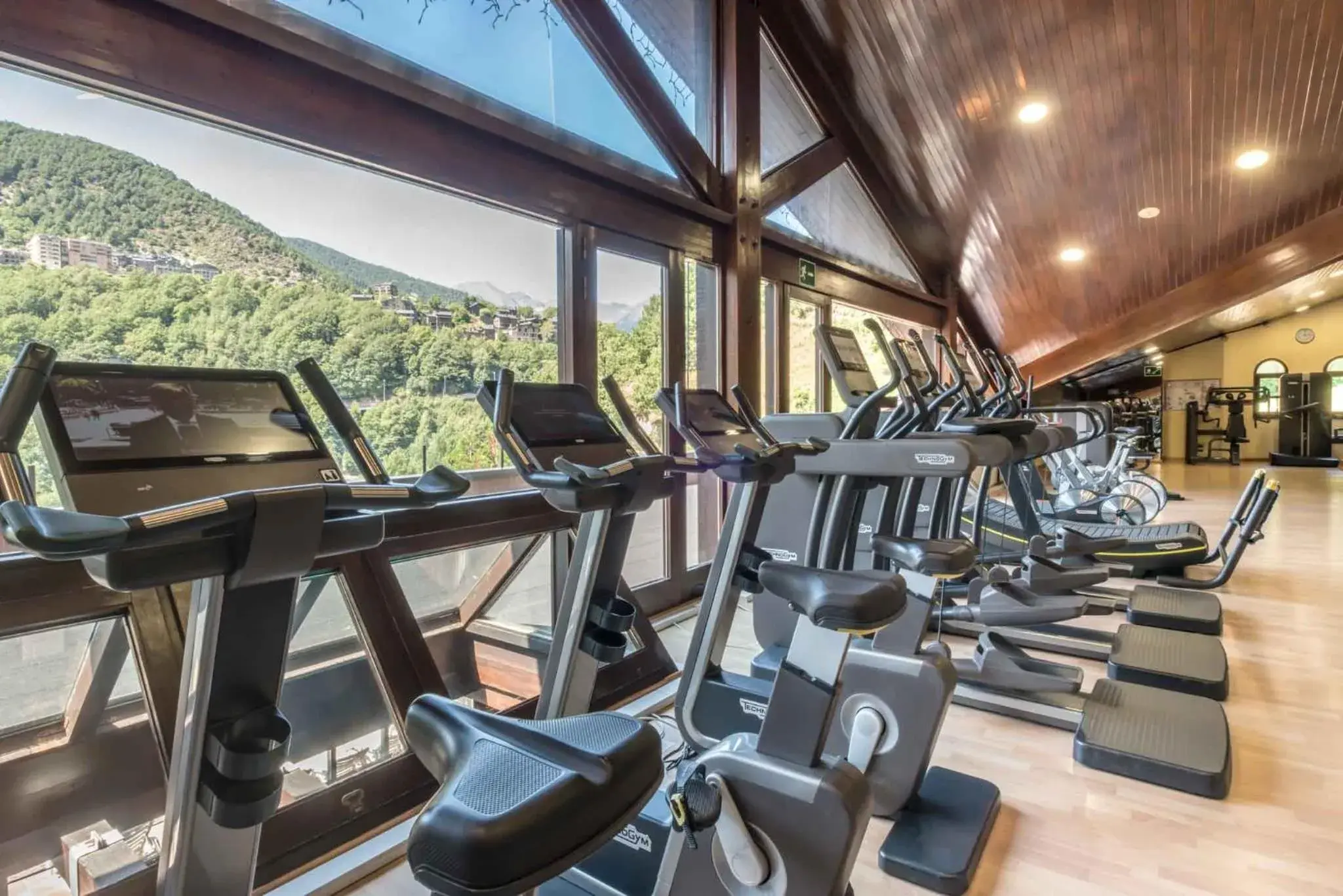 Fitness centre/facilities in Aparthotel AnyosPark Mountain & Wellness Resort Fitness centre/facilities in Aparthotel AnyosPark Mountain & Wellness Resort