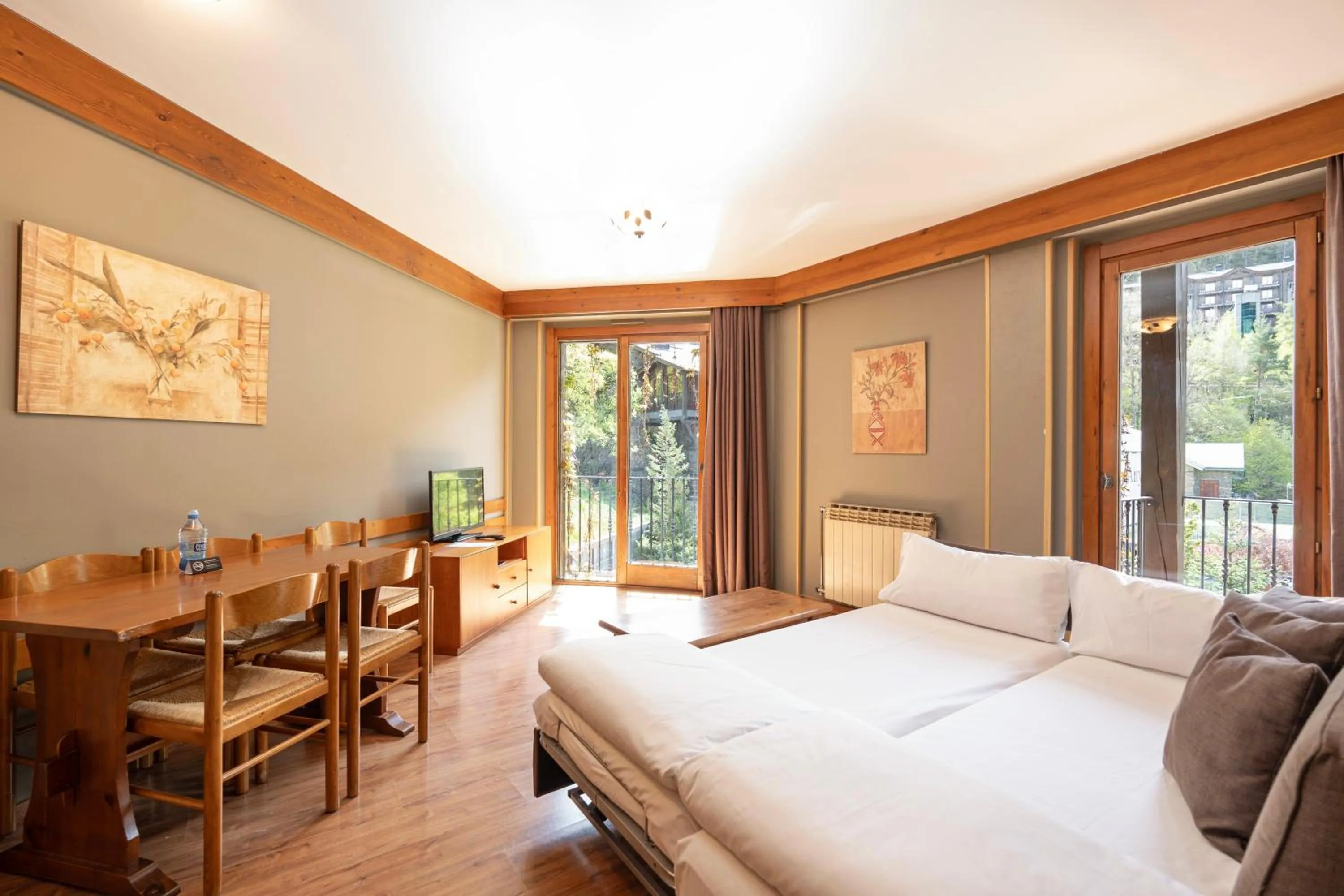 Living room, Bed in Aparthotel AnyosPark Mountain & Wellness Resort