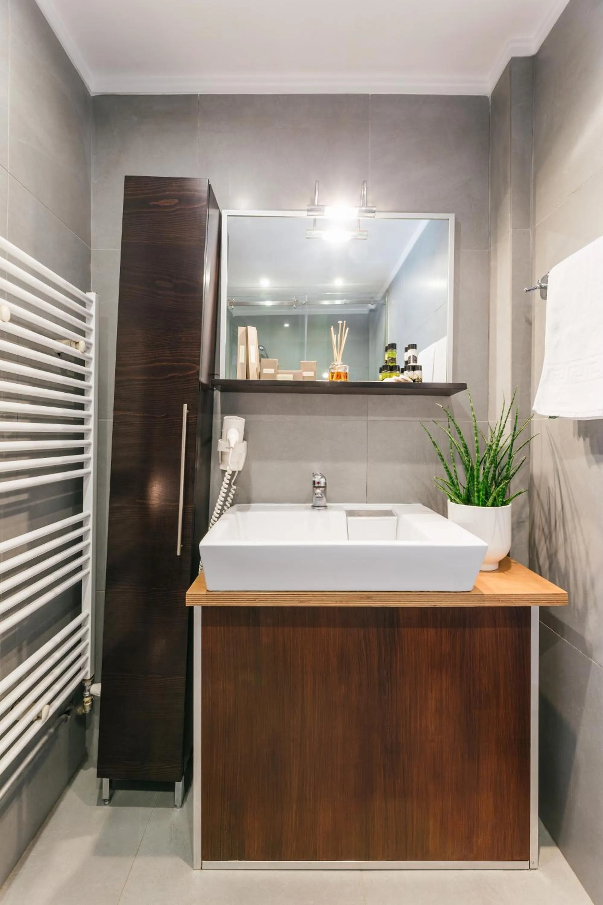 Bathroom in Ladadika Design, Philian Hotels and Resorts