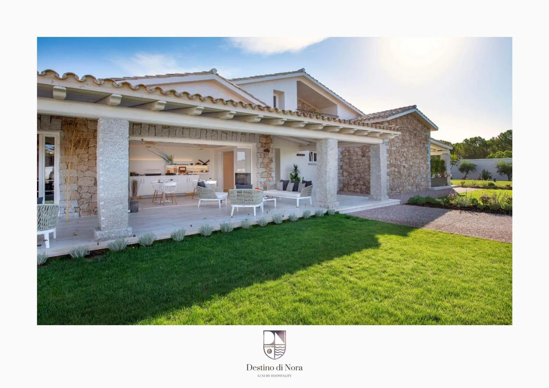 Property building in Destino di Nora