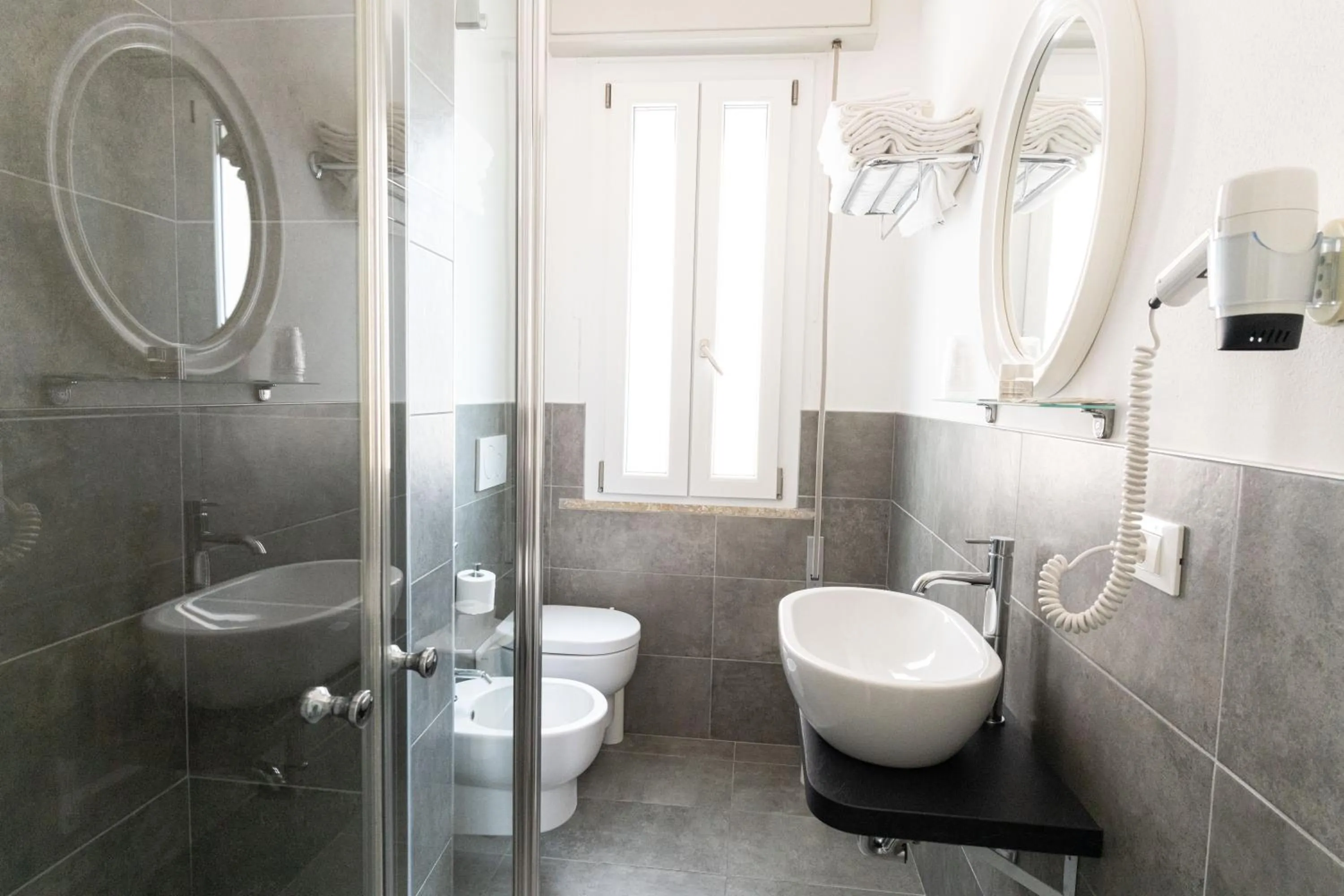 Bathroom in Hotel Eugenio