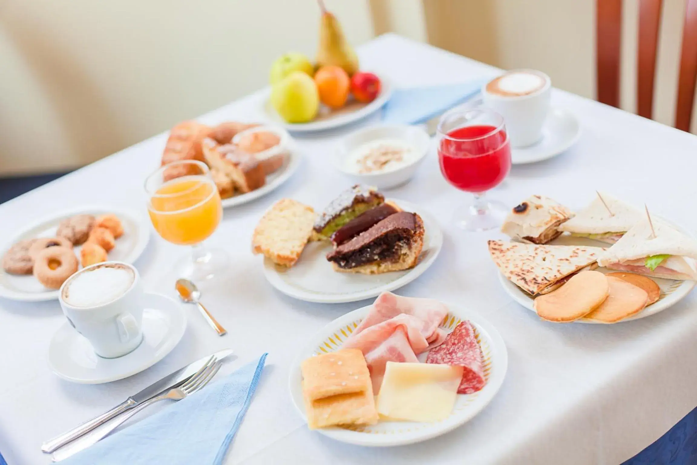 Buffet breakfast in Hotel Eugenio