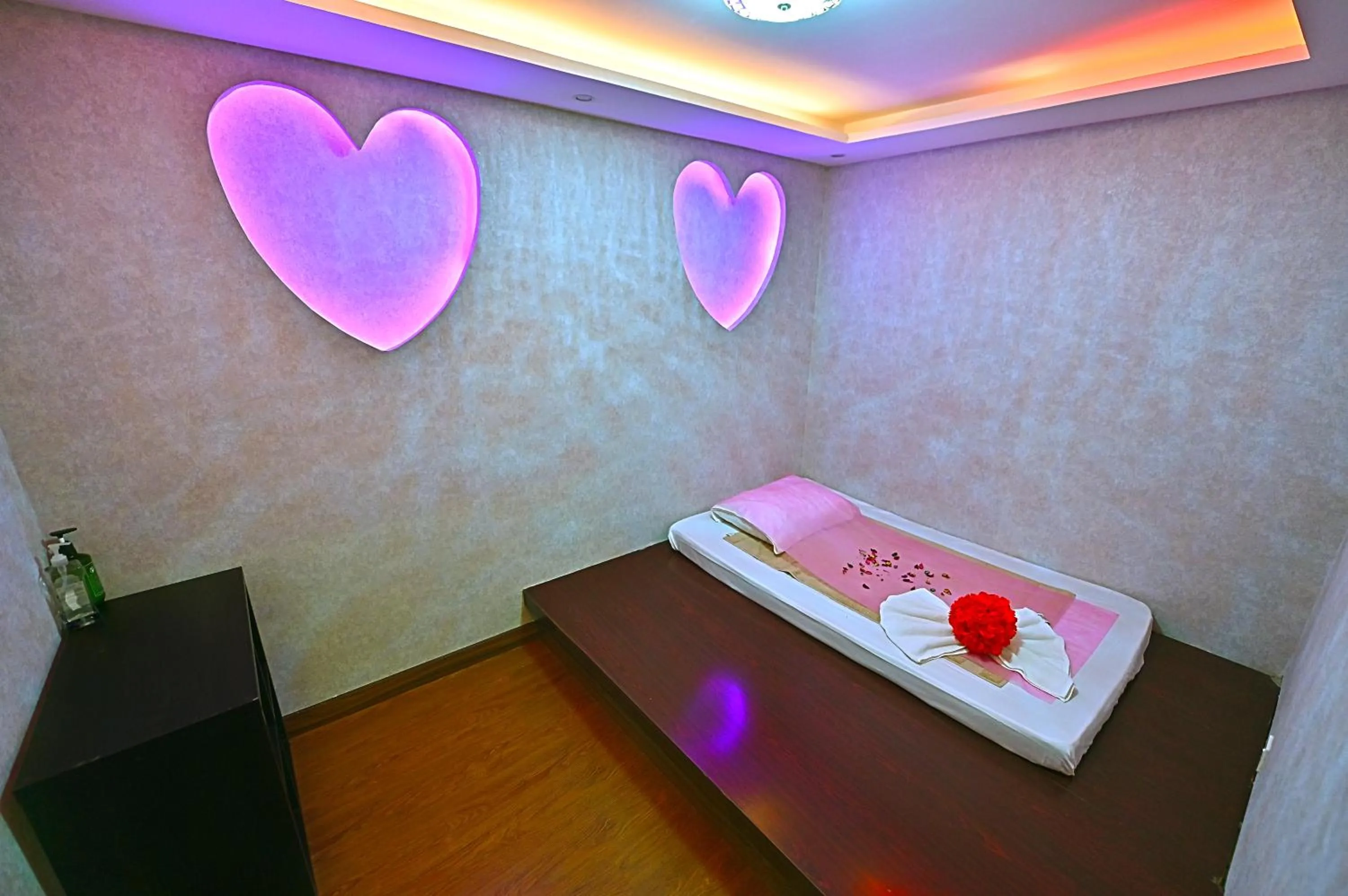 Spa and wellness centre/facilities in Ewan Ajman Suites Hotel