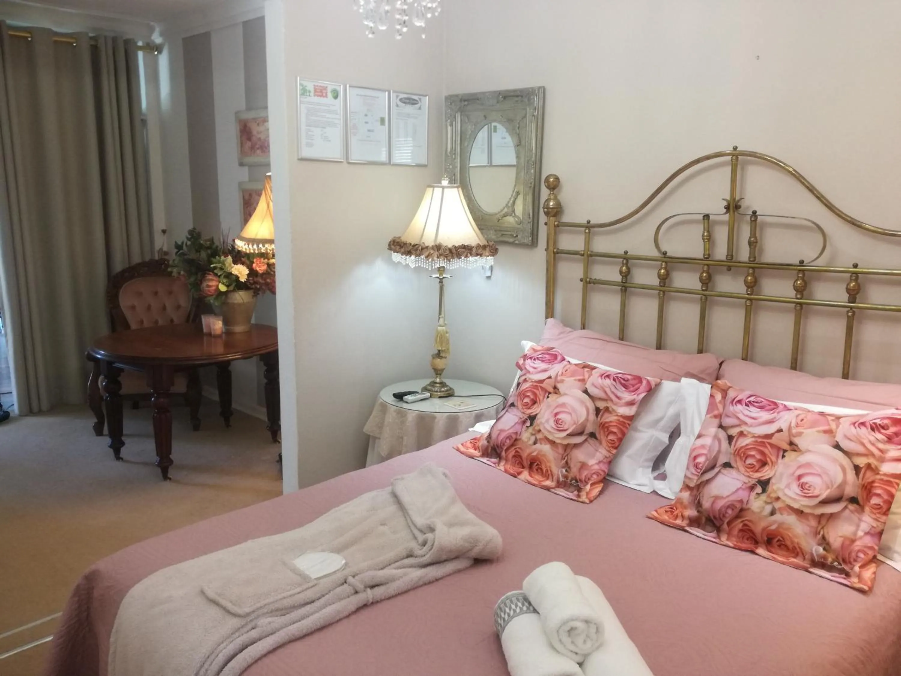 Bed in Belurana River Manor