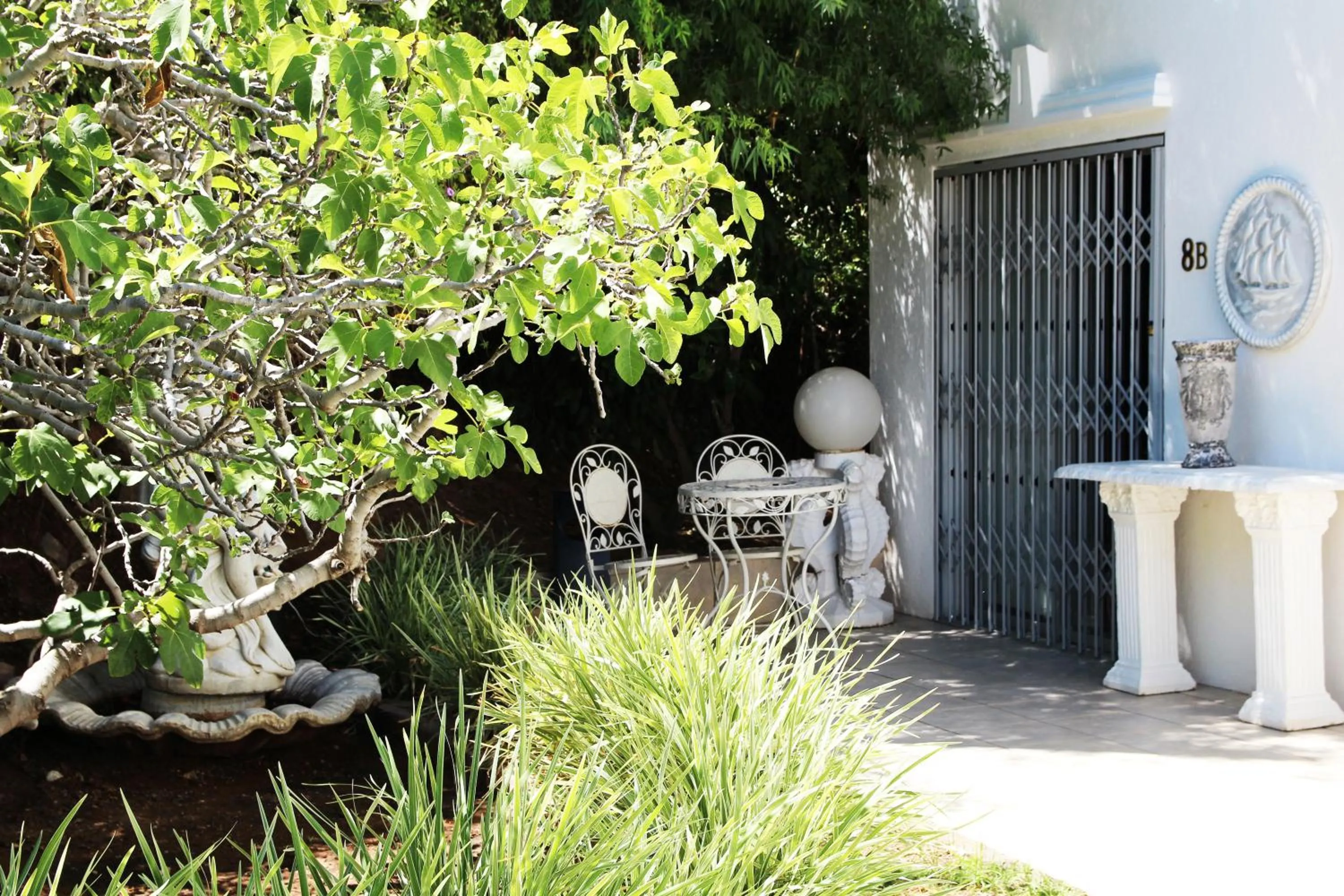 Garden in Belurana River Manor