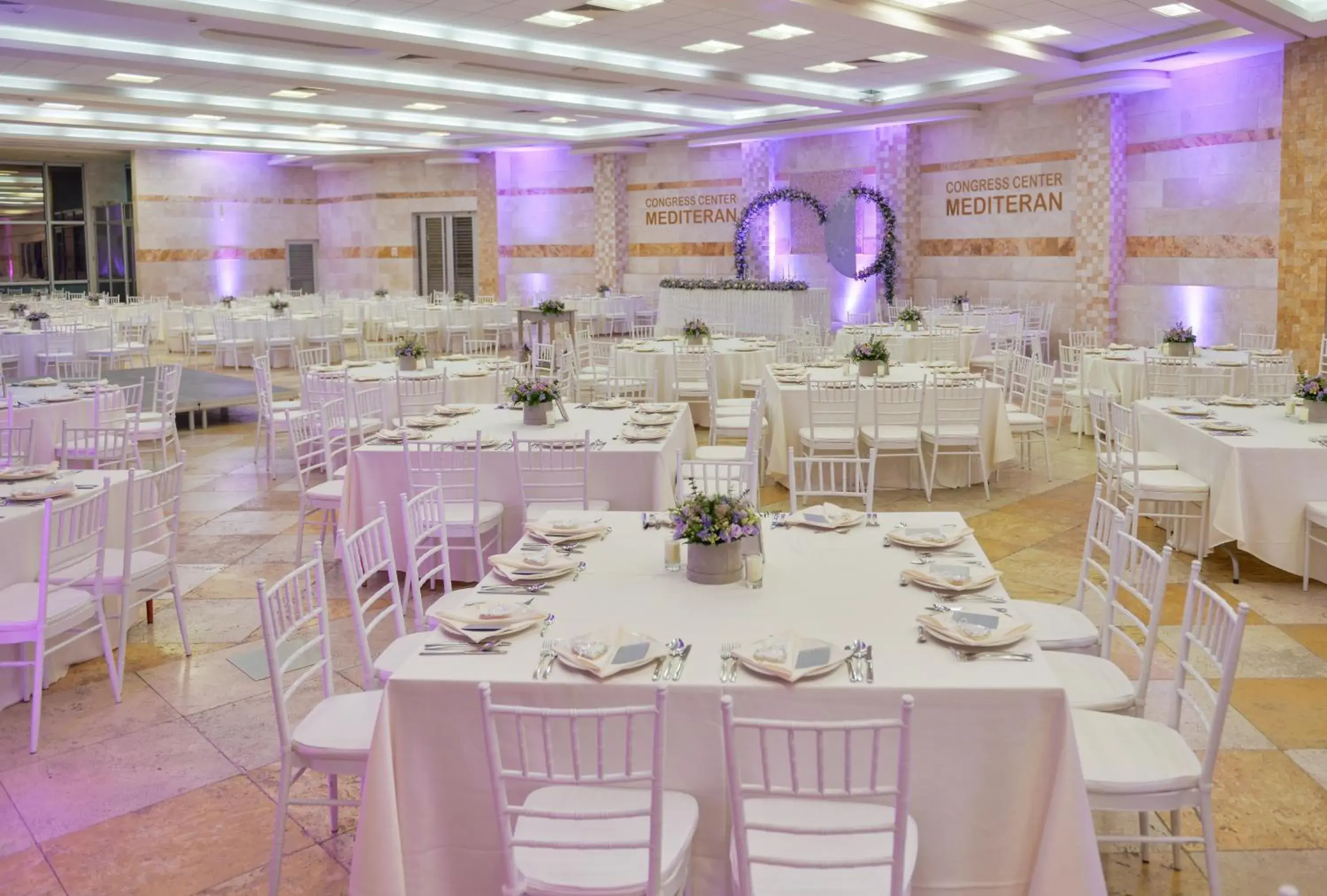 Restaurant/places to eat in Mediteran Hotel & Resort Restaurant/places to eat in Mediteran Hotel & Resort