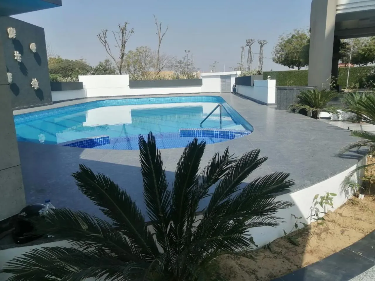 Swimming pool in Hotel Kasturi Orchid