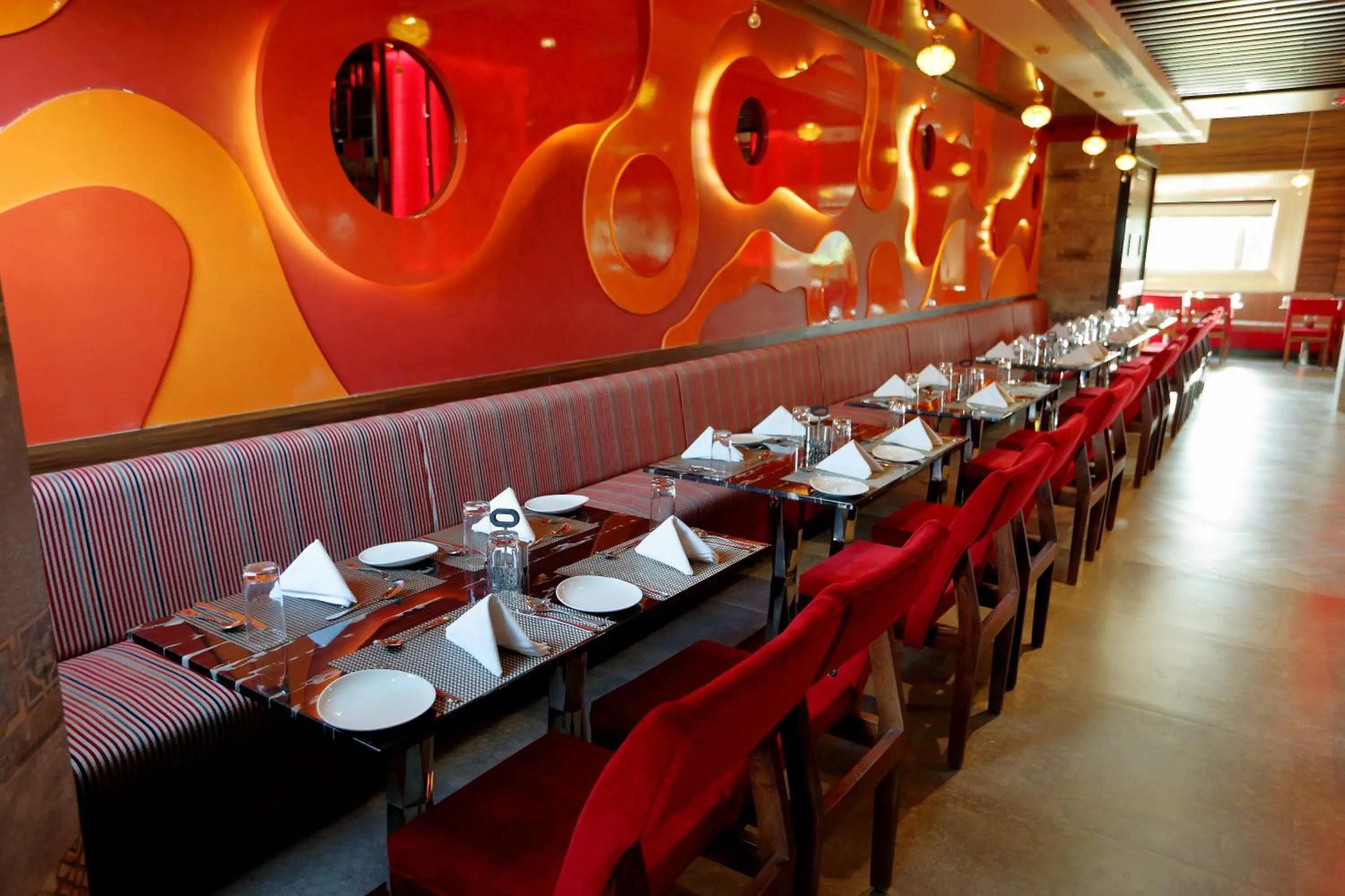 Restaurant/places to eat in Hotel Kasturi Orchid