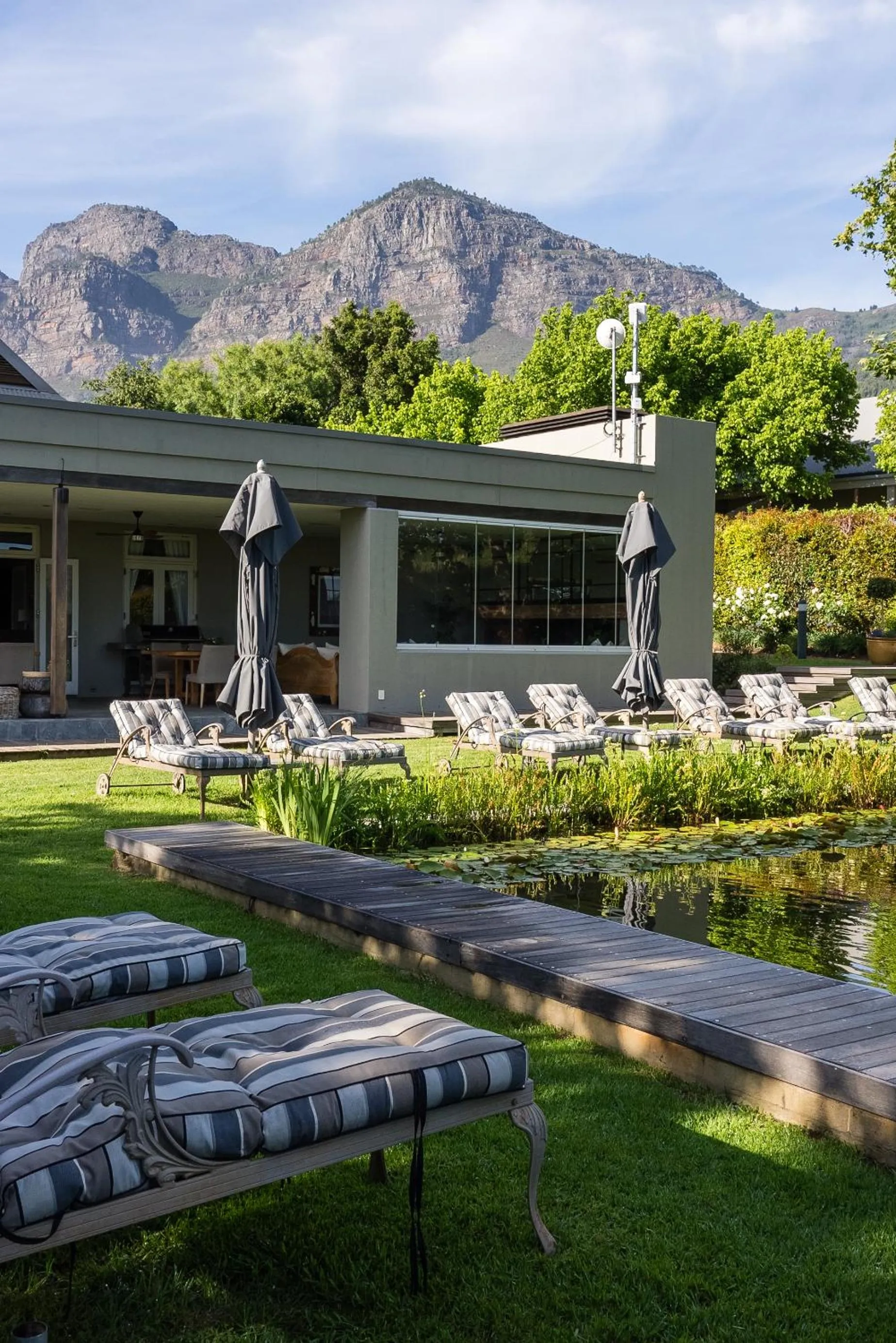 Swimming pool in Angala