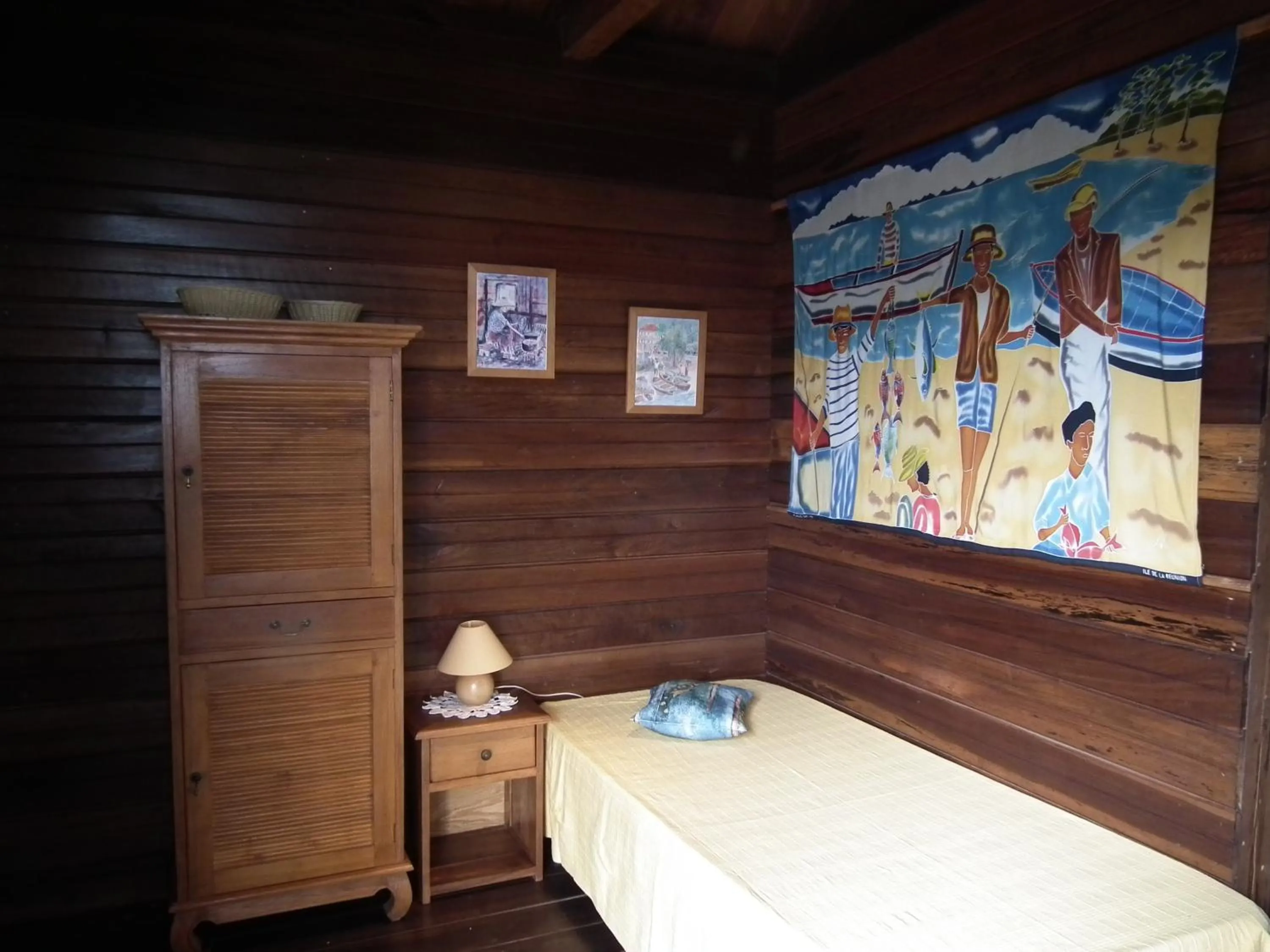 Bed in Le Cardinal des Grands Bleus